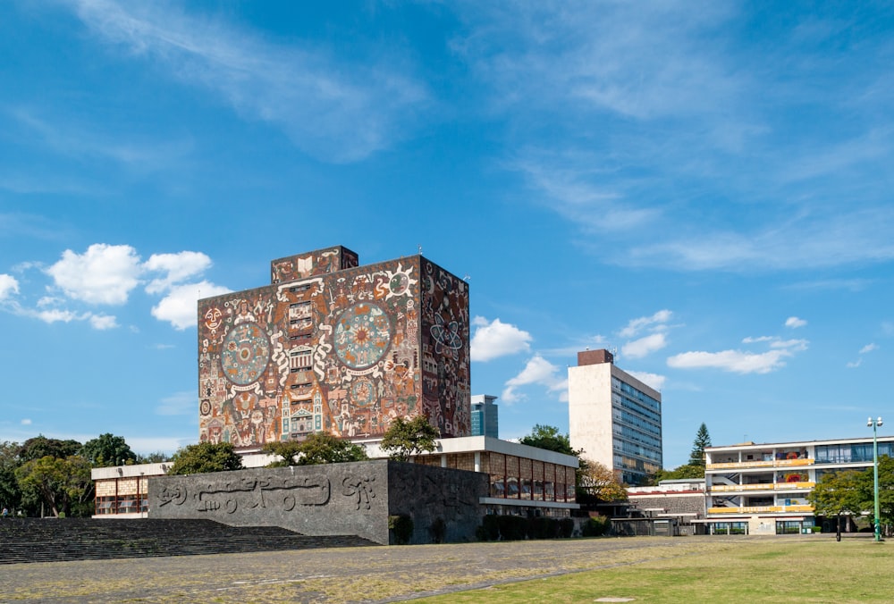 a large building with a clock on the side of it