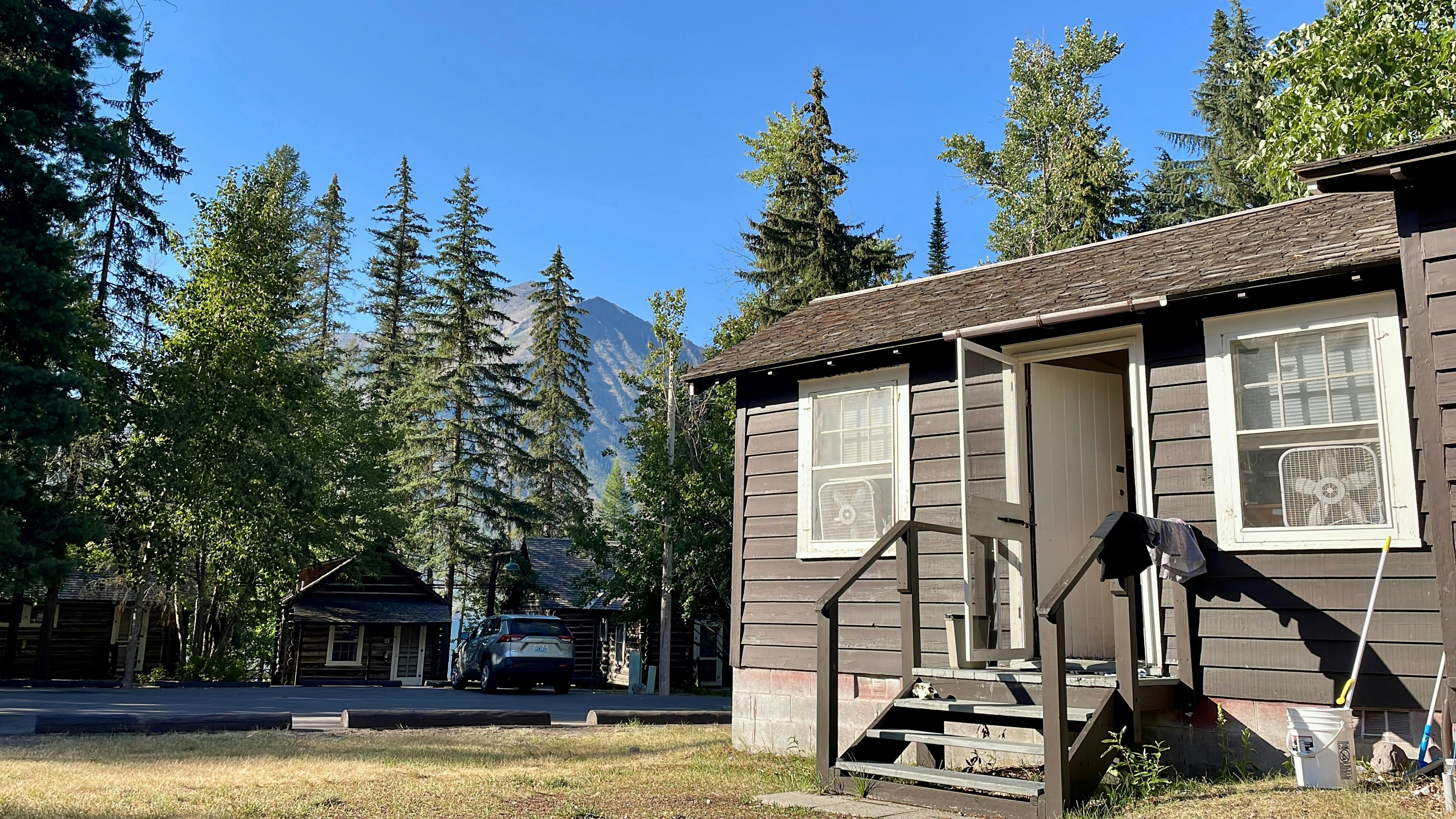 Staying Small Is the Greenest Thing You Can Do: How Budget Mountain Motels Are Quietly Leading the Eco-Travel Revolution