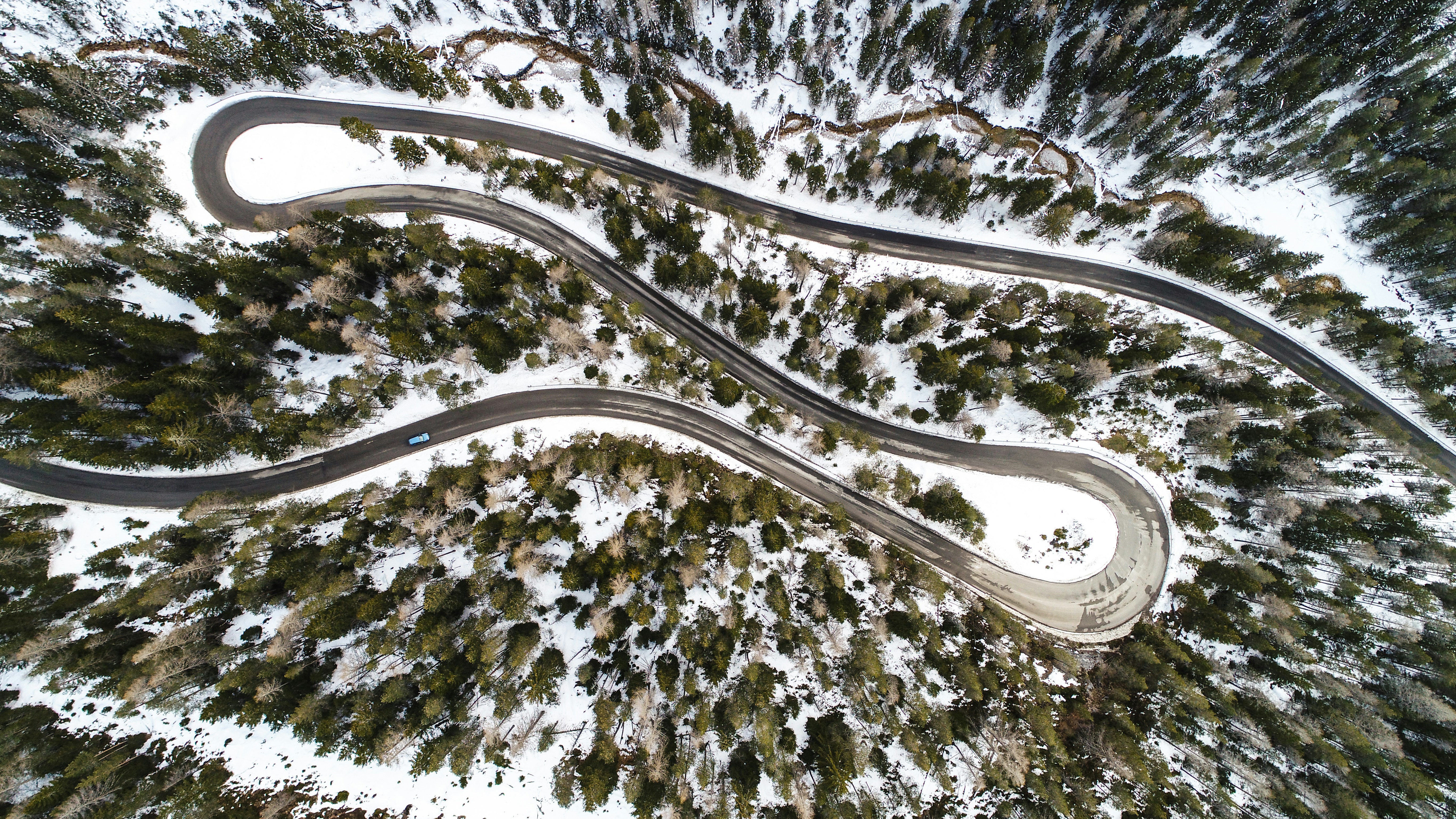 italian alps road, wallpaper, Switchback Roads: A Guide to Driving the Italian Alps 4