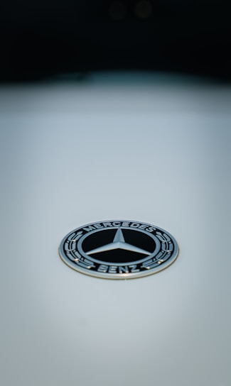 Blue company logo of AMG Ingeniería displayed on a clean white background.