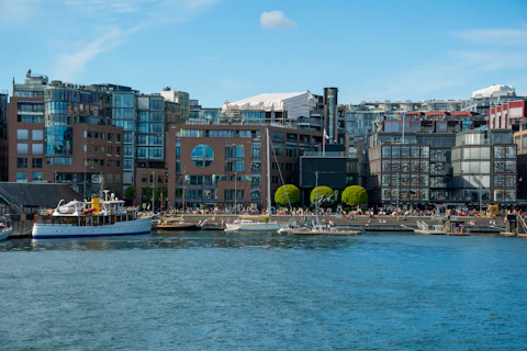 quartier-aker-brygge-oslo-travel-planner-voyage-responsable