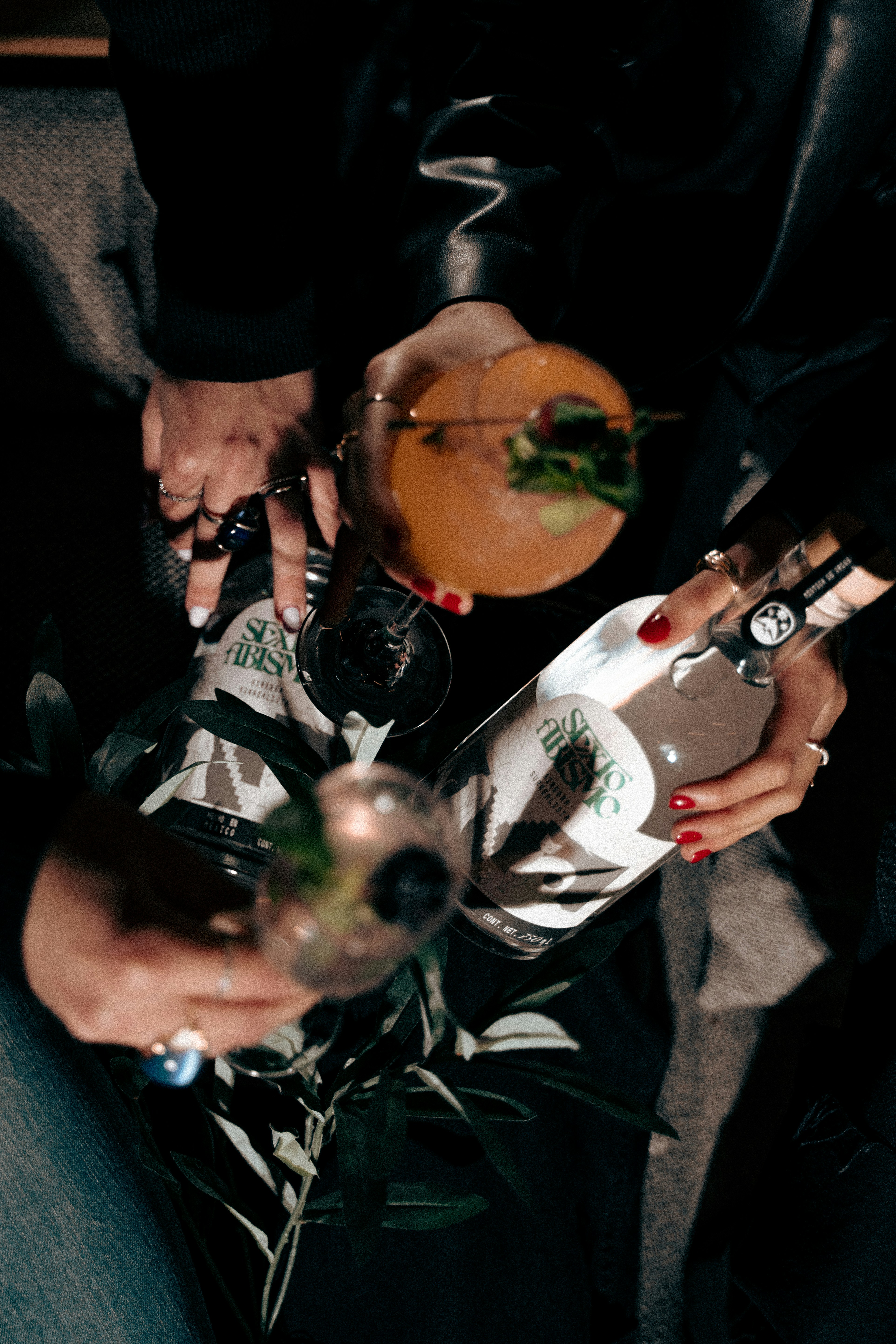 Simply Mixology: Master Easy Cocktail Recipes & Techniques at Home (Like a Pro!)