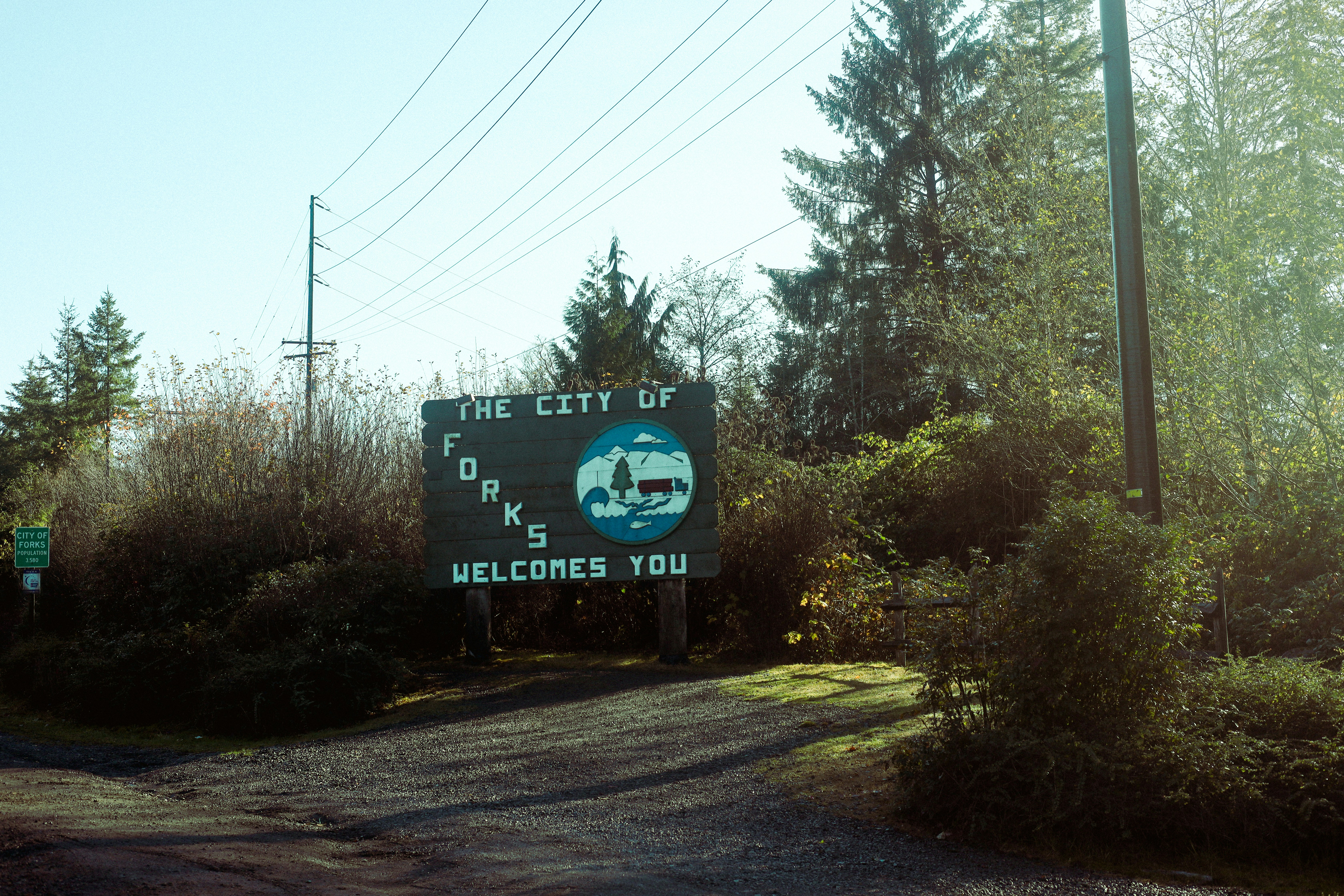 a street sign on the side of a road