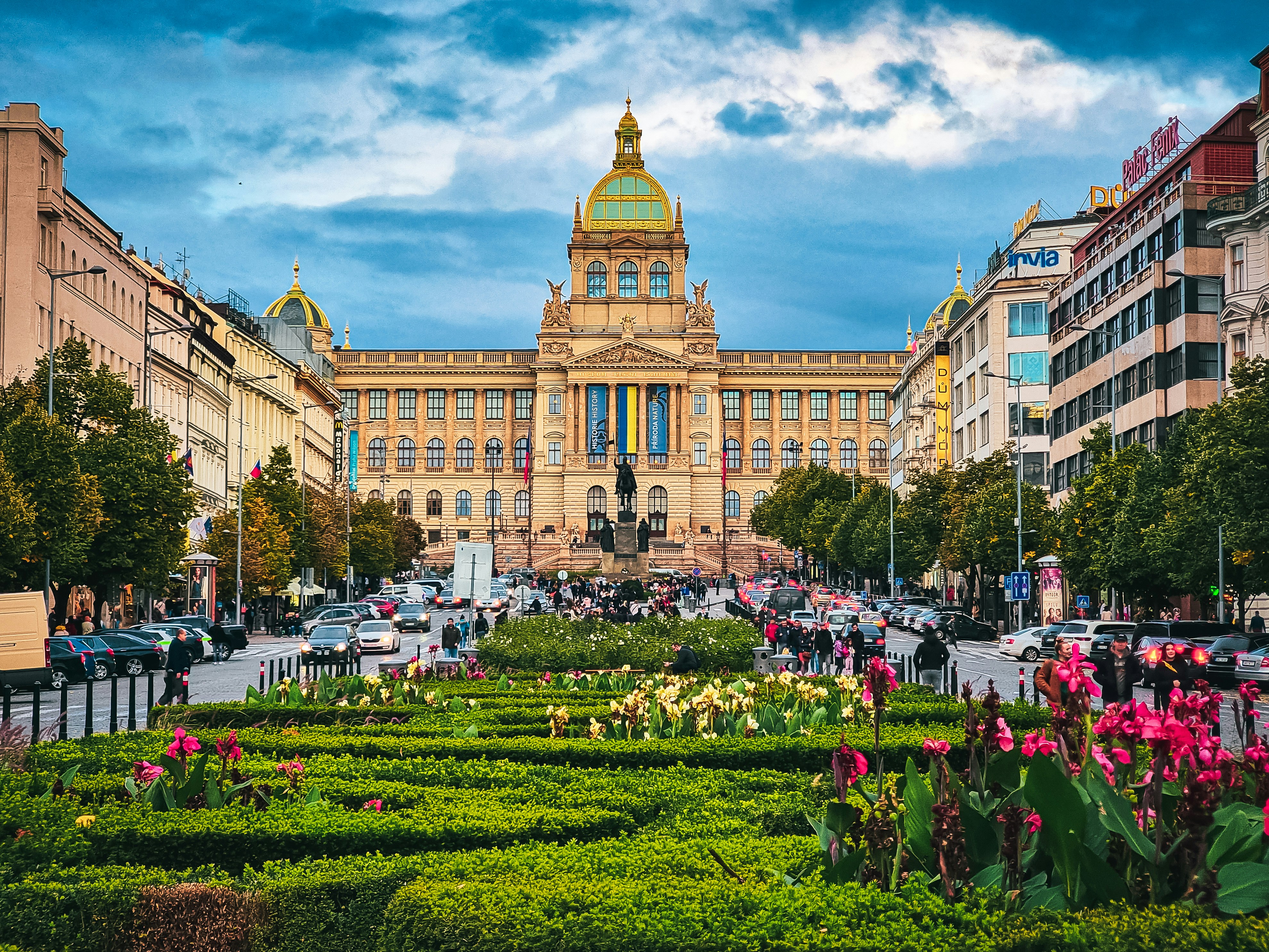 a large building with a golden dome on top of it
