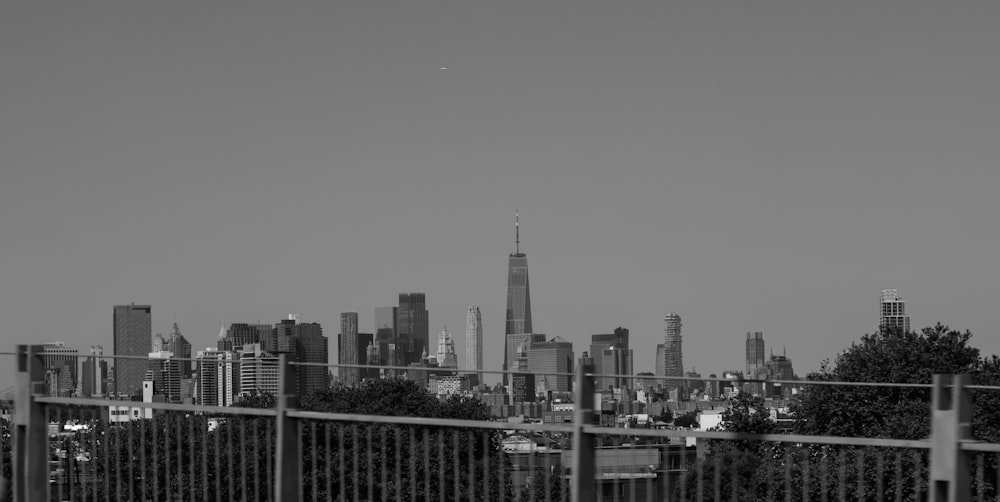 a black and white photo of a city skyline