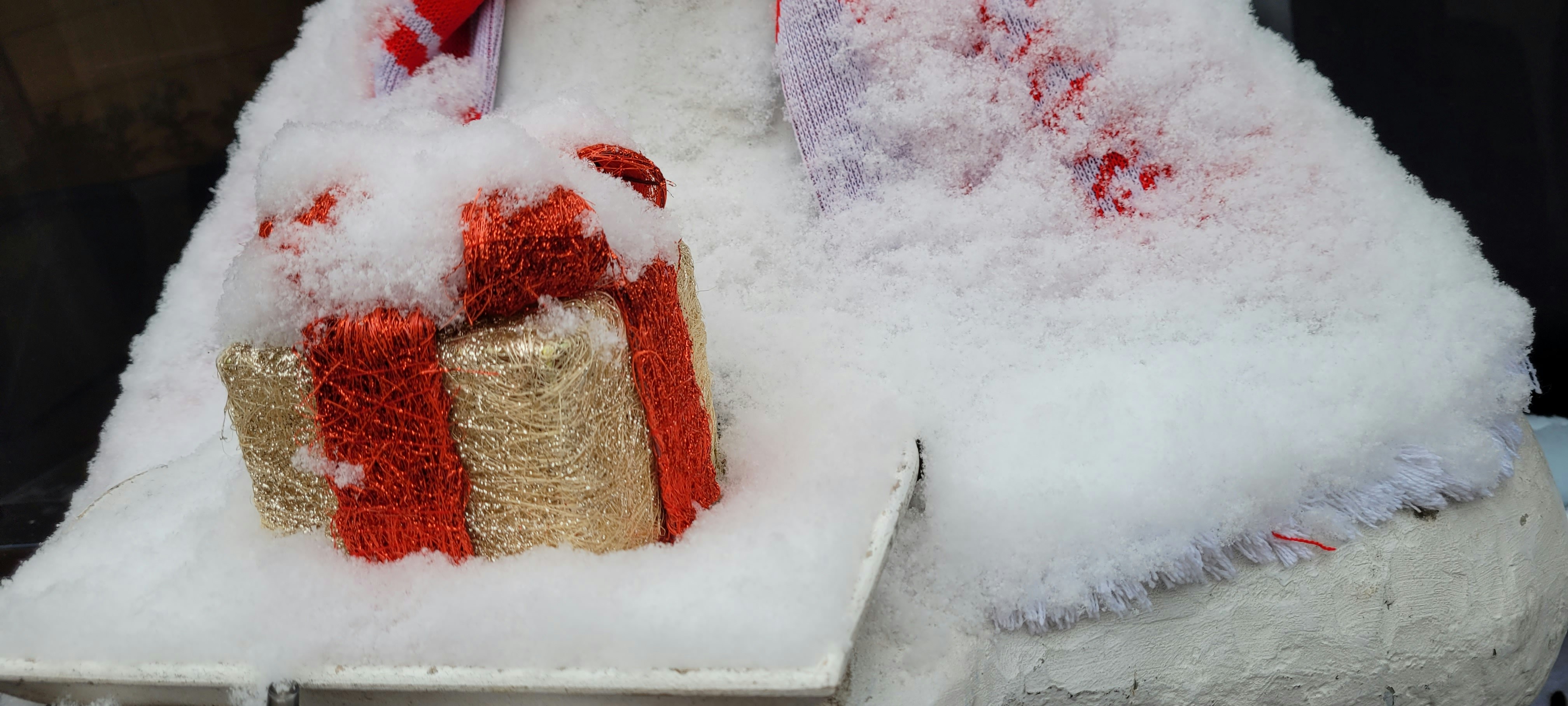 Winter Glow Gift Box