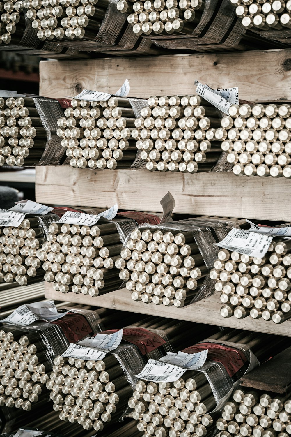 a bunch of metal rods stacked on top of each other