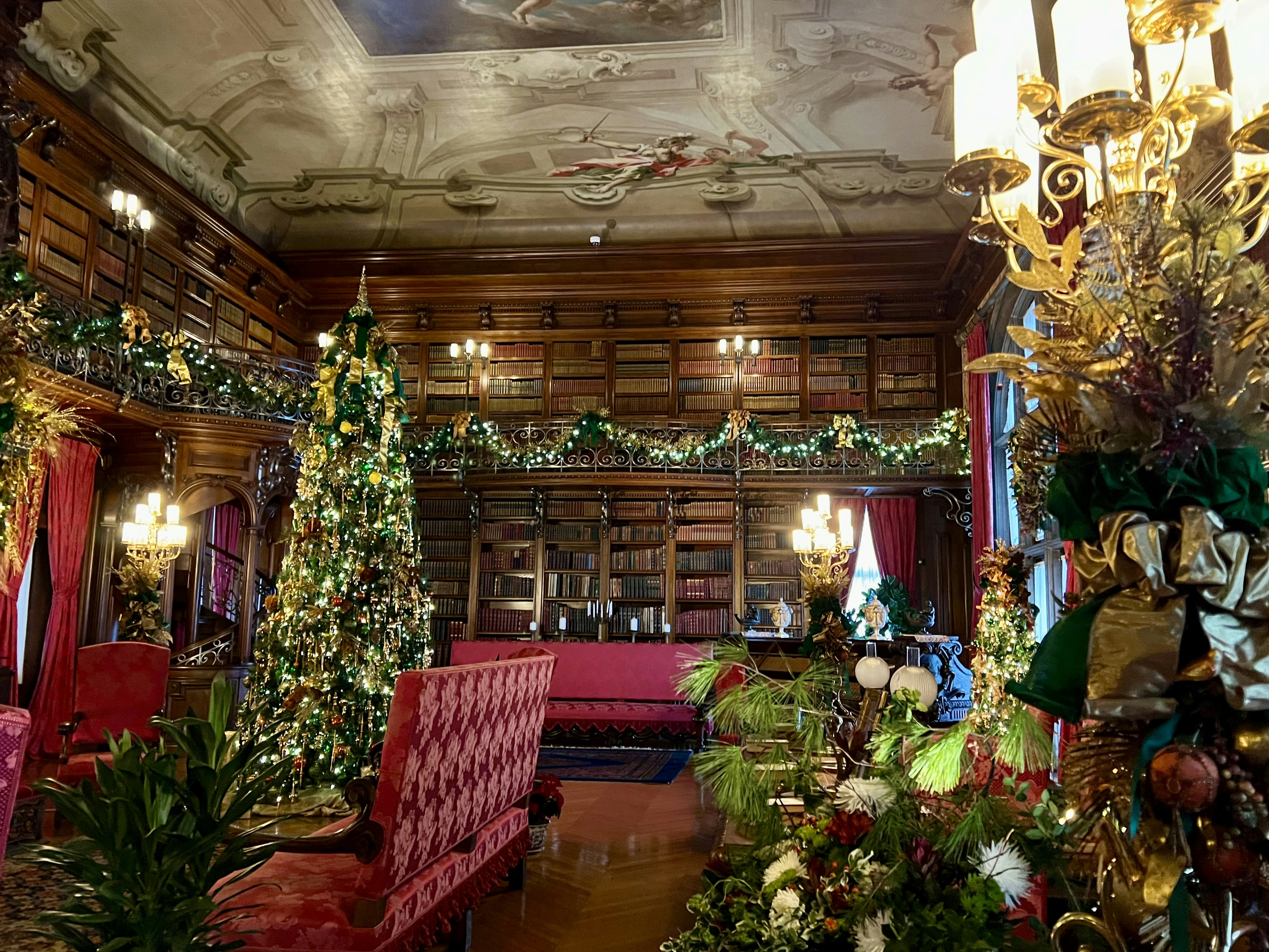 mansion decorated for Christmas - pittock mansion