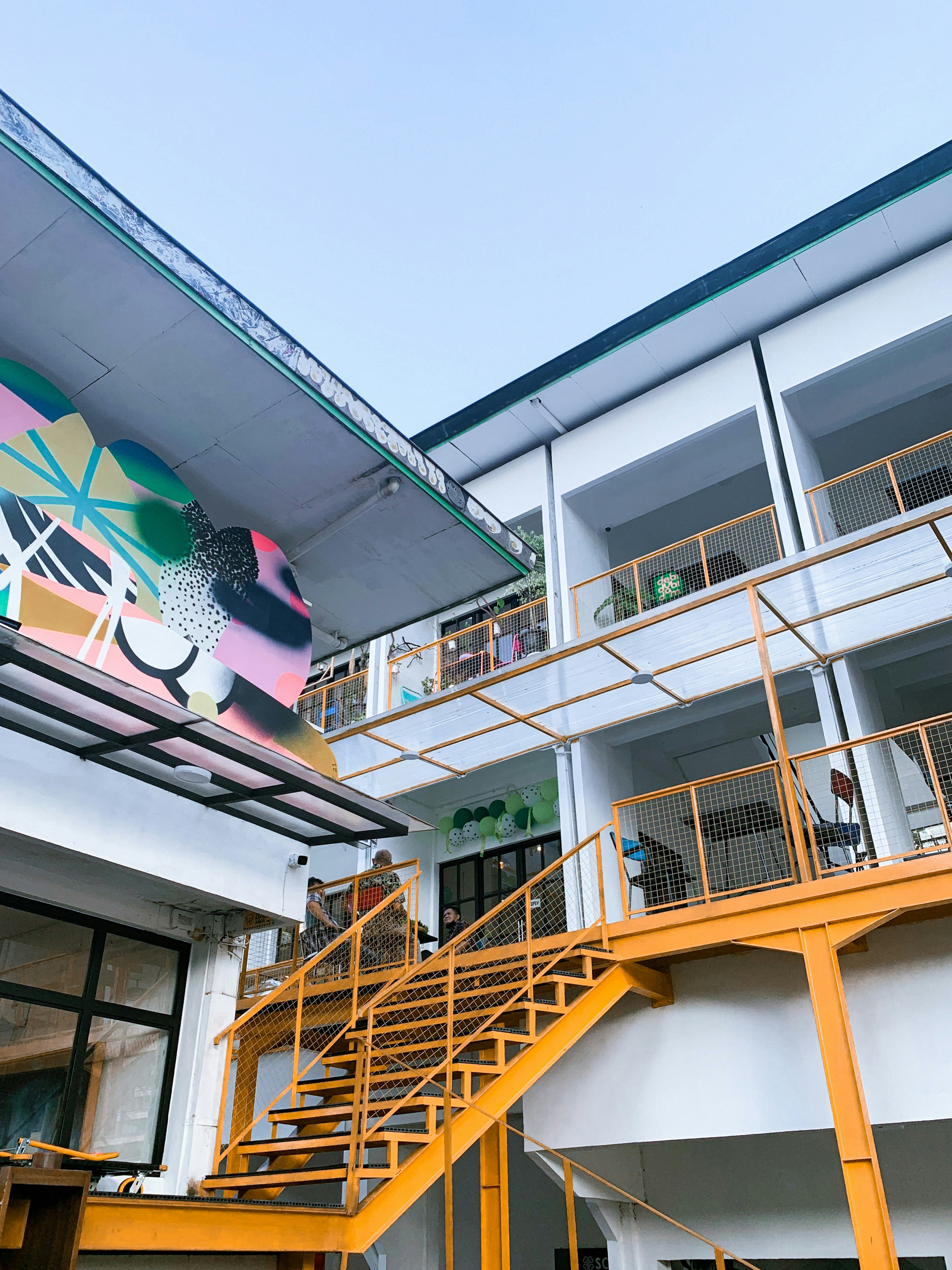 photo-1671520539823-57bc4d79701b?ixid=M3wxMjA3fDB8MXxzZWFyY2h8Mjd8fGNvbW1lcmNpYWwlMjBidWlsZGluZyUyMHBhaW50aW5nfGVufDB8fHx8MTc0NTQzMTcwOHww%5Cu0026ixlib=rb-4.0.3