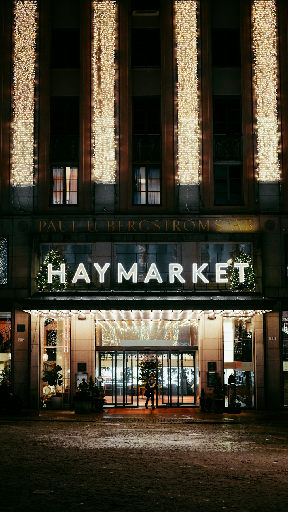 a large building with a sign that says hay market