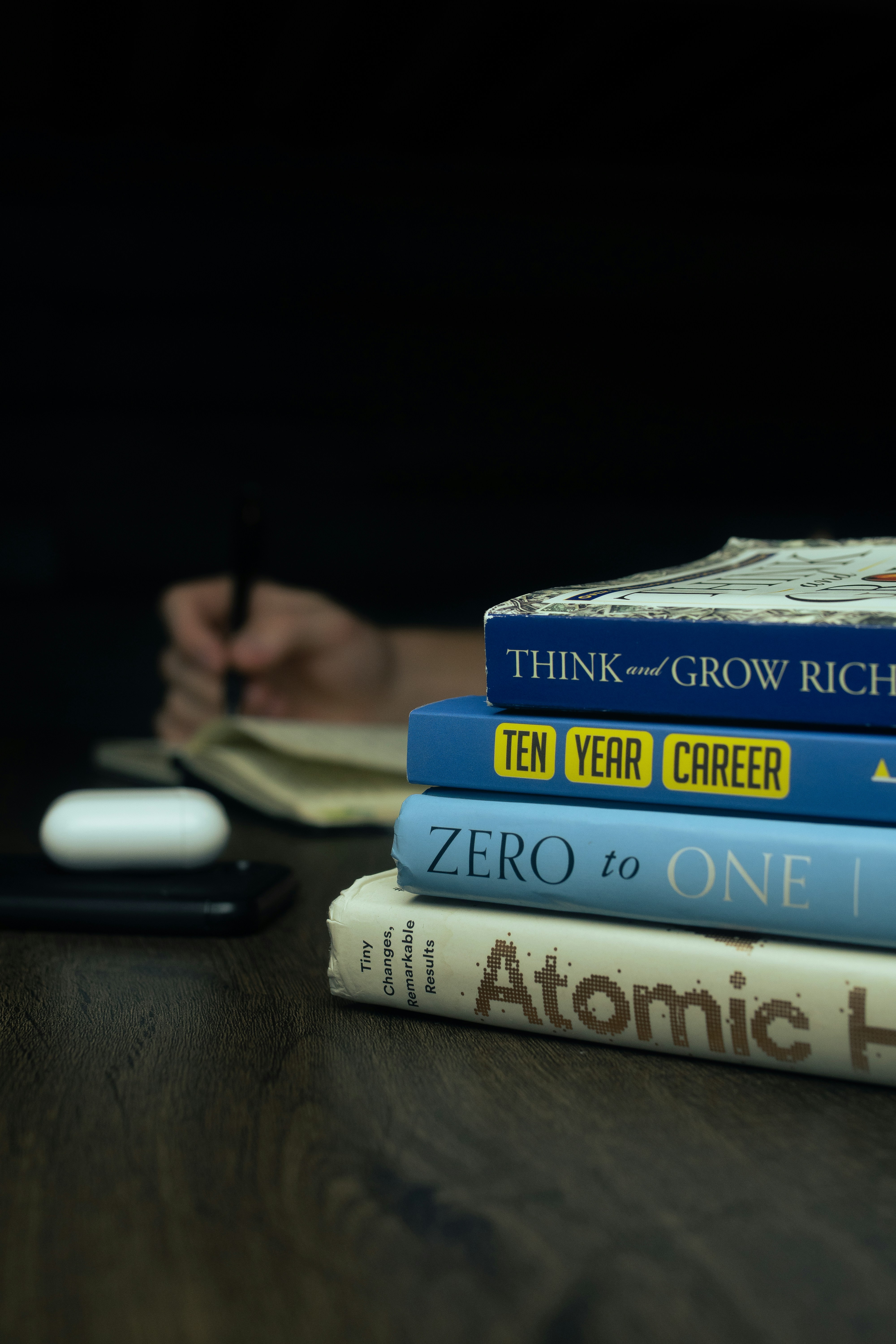 11 Personal Growth Books That Help You Understand Yourself Better