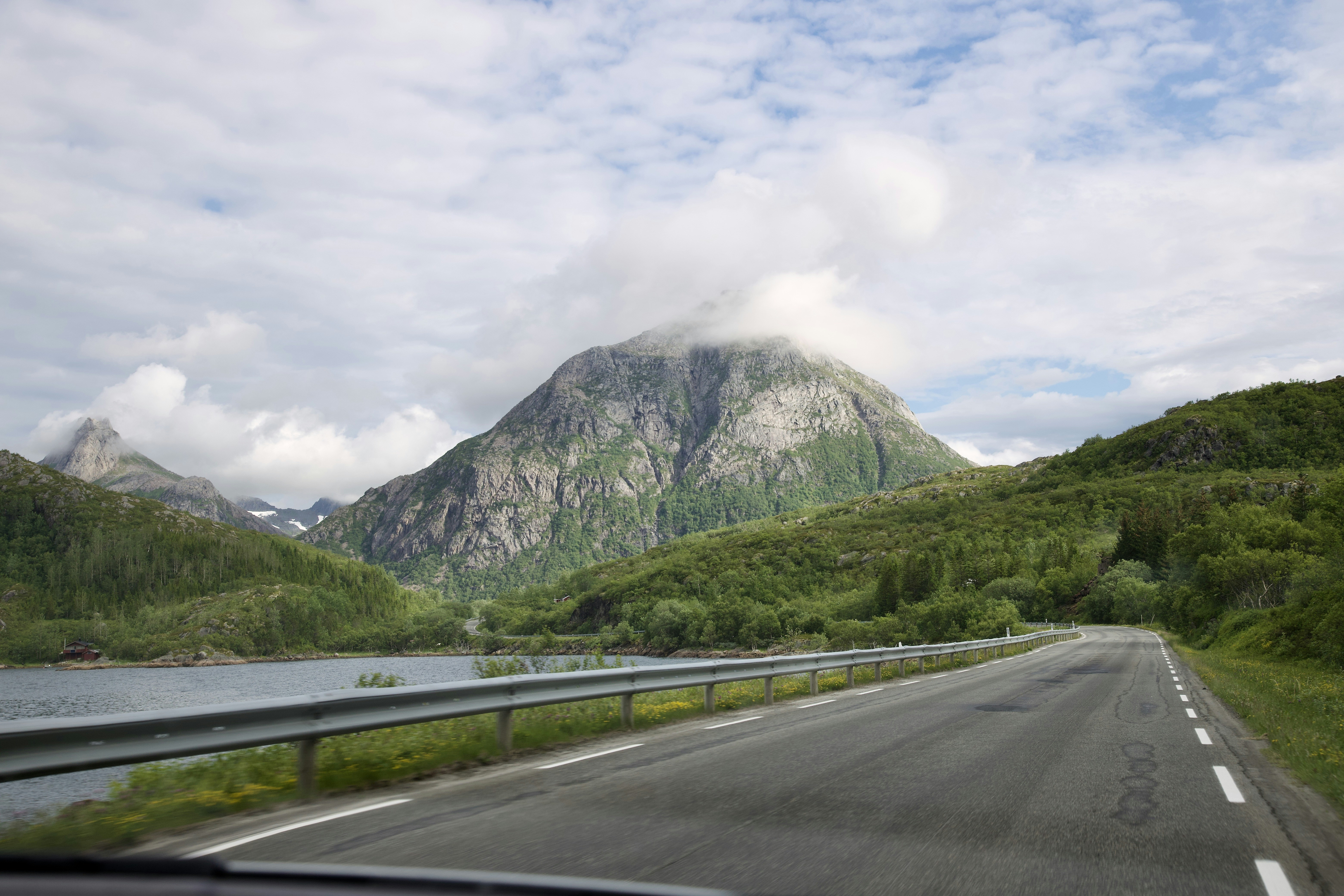 Photo by stockbirken