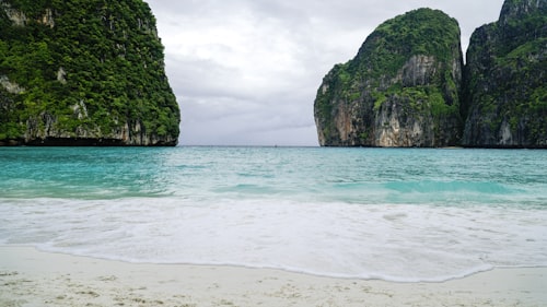 Phi Phi Island, Maya Bay, Pileh Lagoon & Khai Island Speed Catamaran Tour