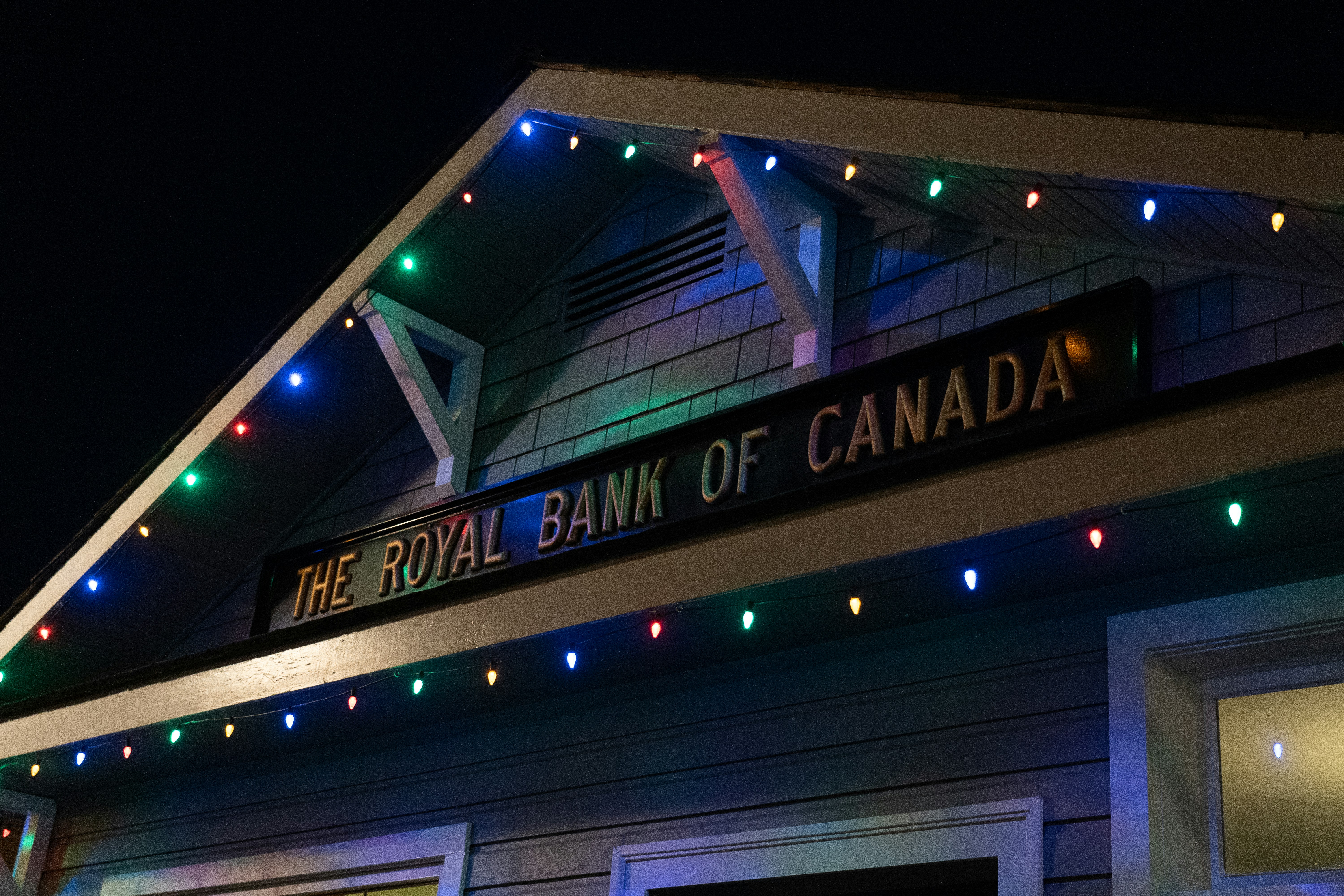 Understanding Fixed vs Variable Mortgage Rates in Canada: Which is Right for You?