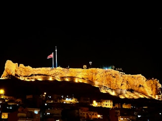 Screenshot highlighting a popular map’s iconic capture the flag base design.