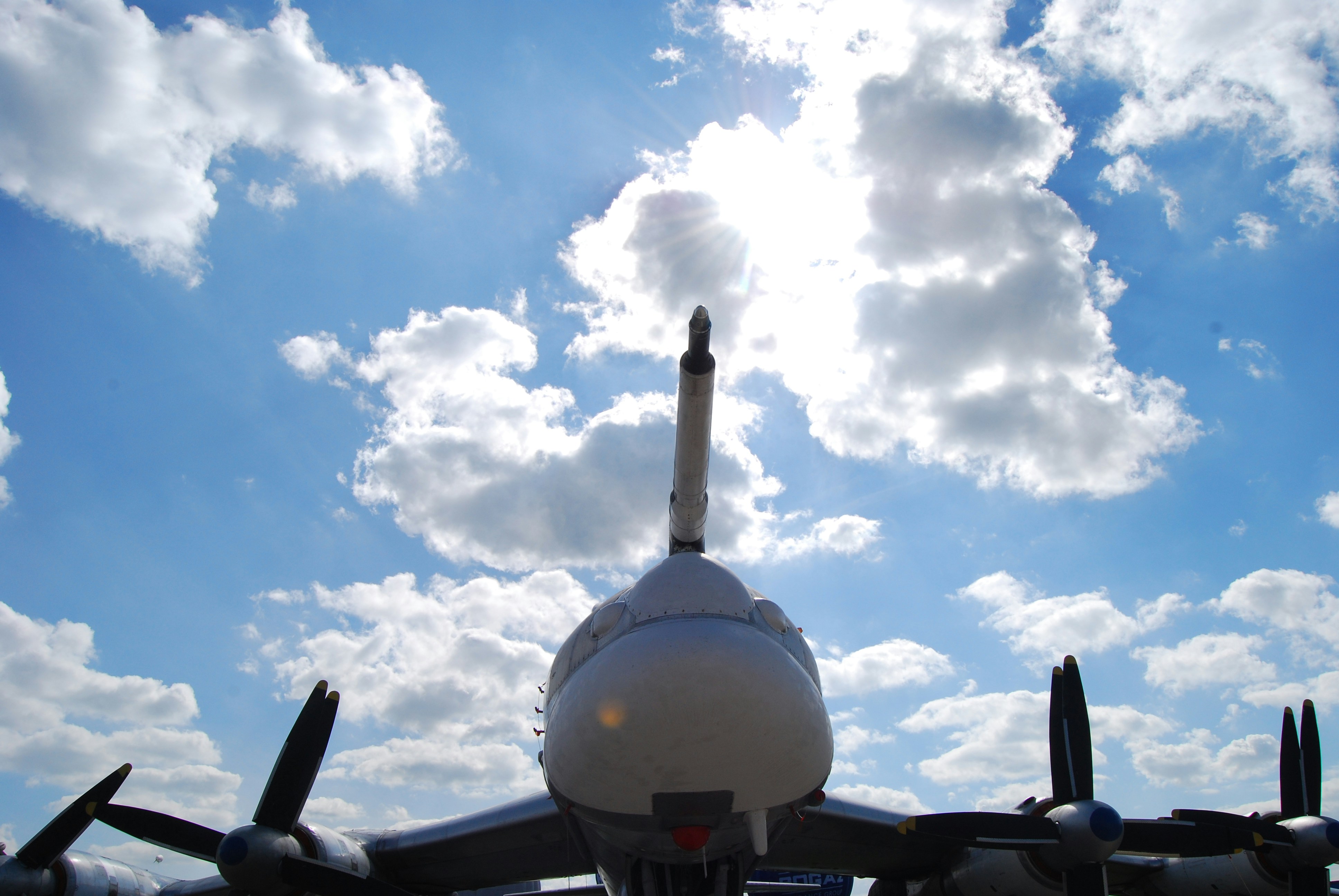 Defense Stocks Tumble as Trump's Ukraine Peace Plan Sparks Uncertainty