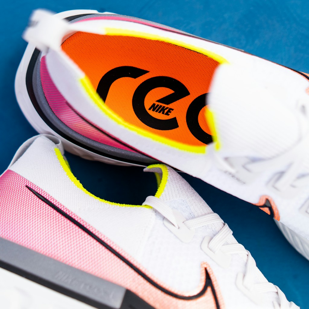 Tenis Court Motion