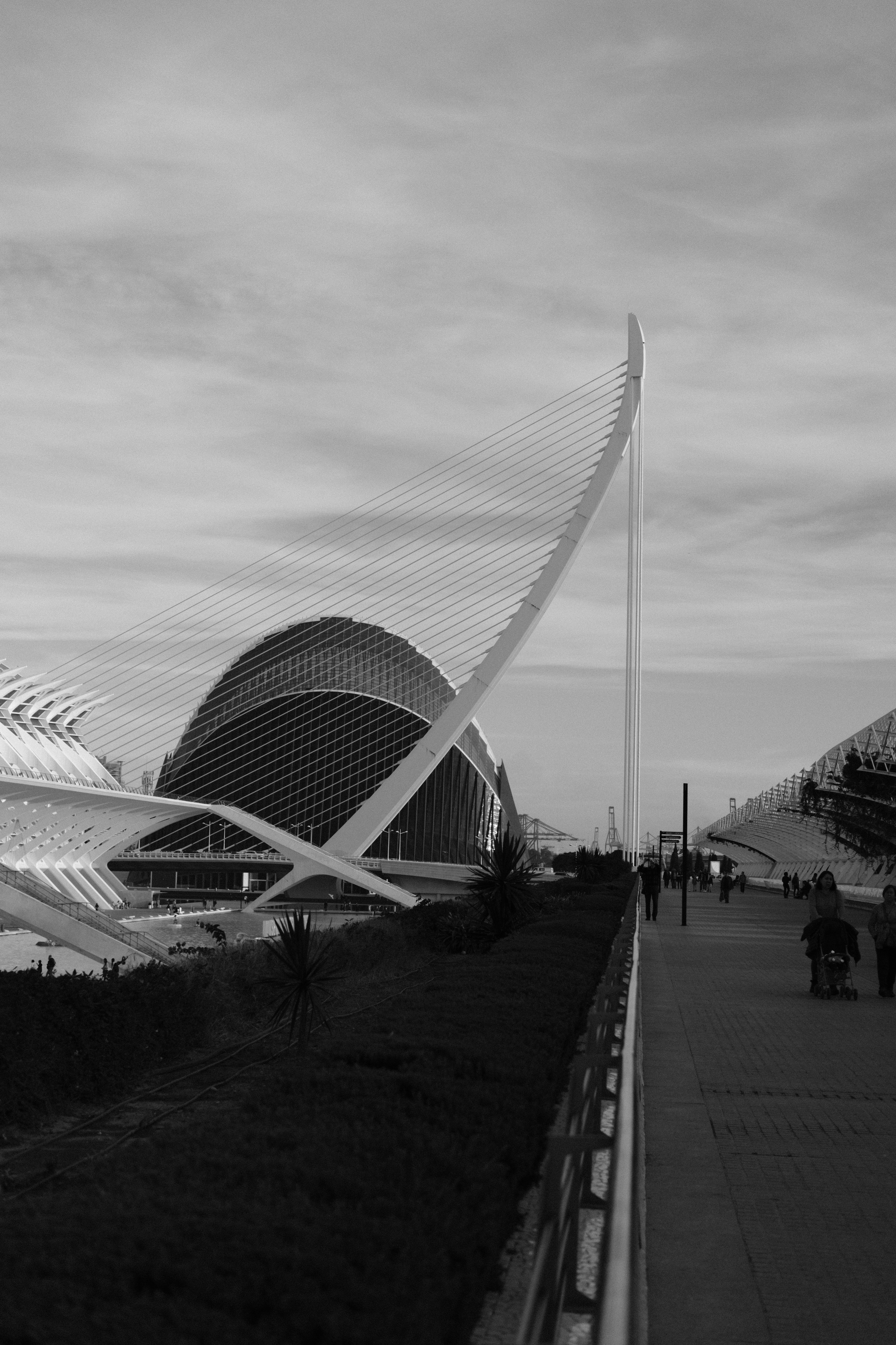 a black and white photo of a building