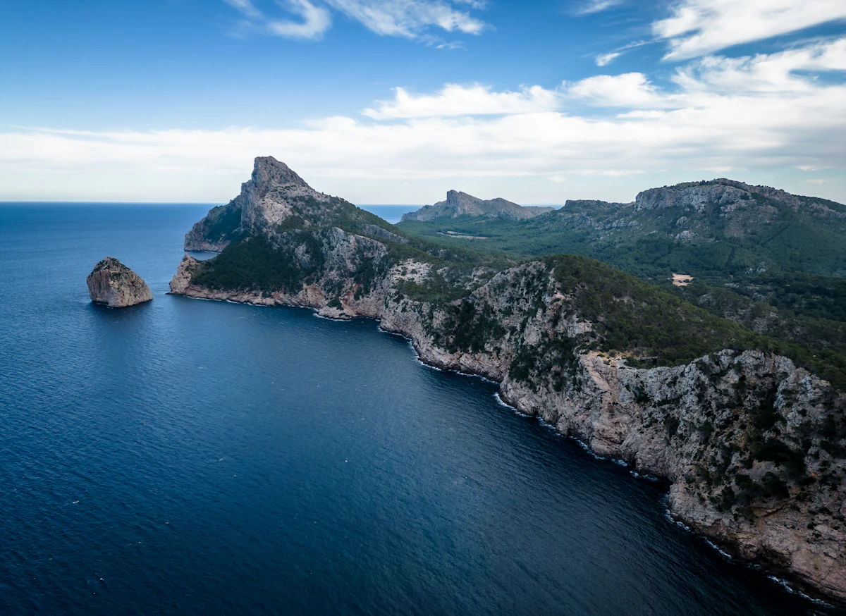 Blick über die felsige Küste am Cap de Formentor