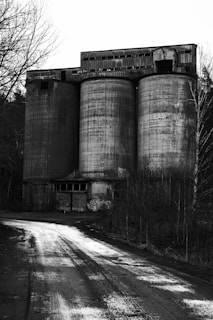 A photo of silos storing the final ggbs product ready for transport.