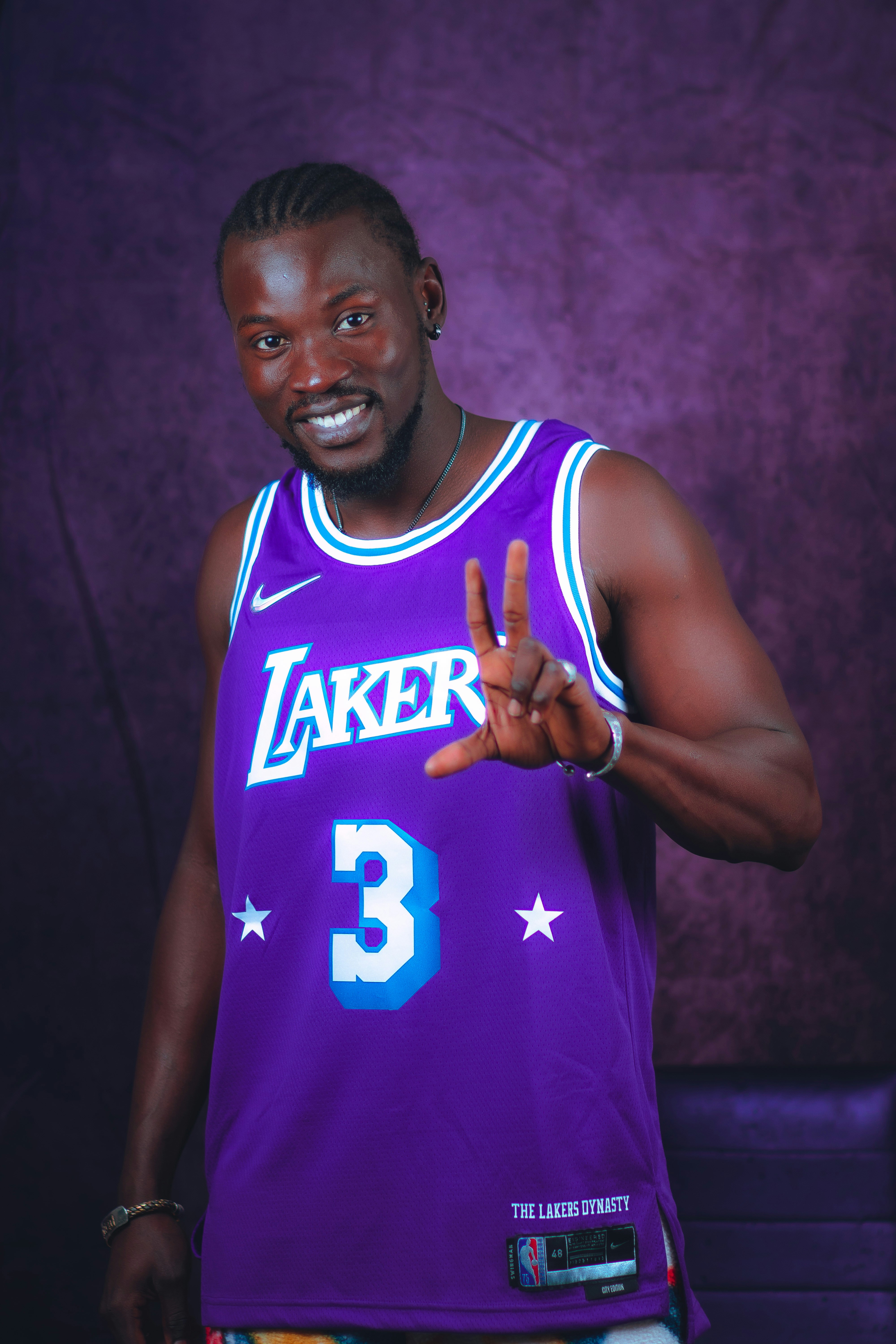 コービー・ブライアント、レイカーズNBAジャージ#24の写真 – Unsplash