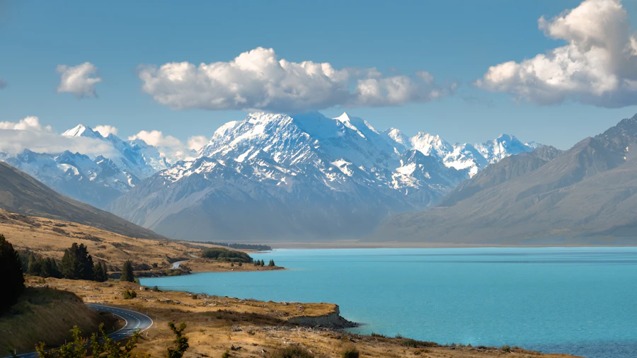 Turquoise Lake Pukaki with Aoraki Mount Cook in the background
