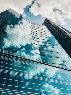 Shiny, streak-free windows overlooking Dubai’s skyline after cleaning.