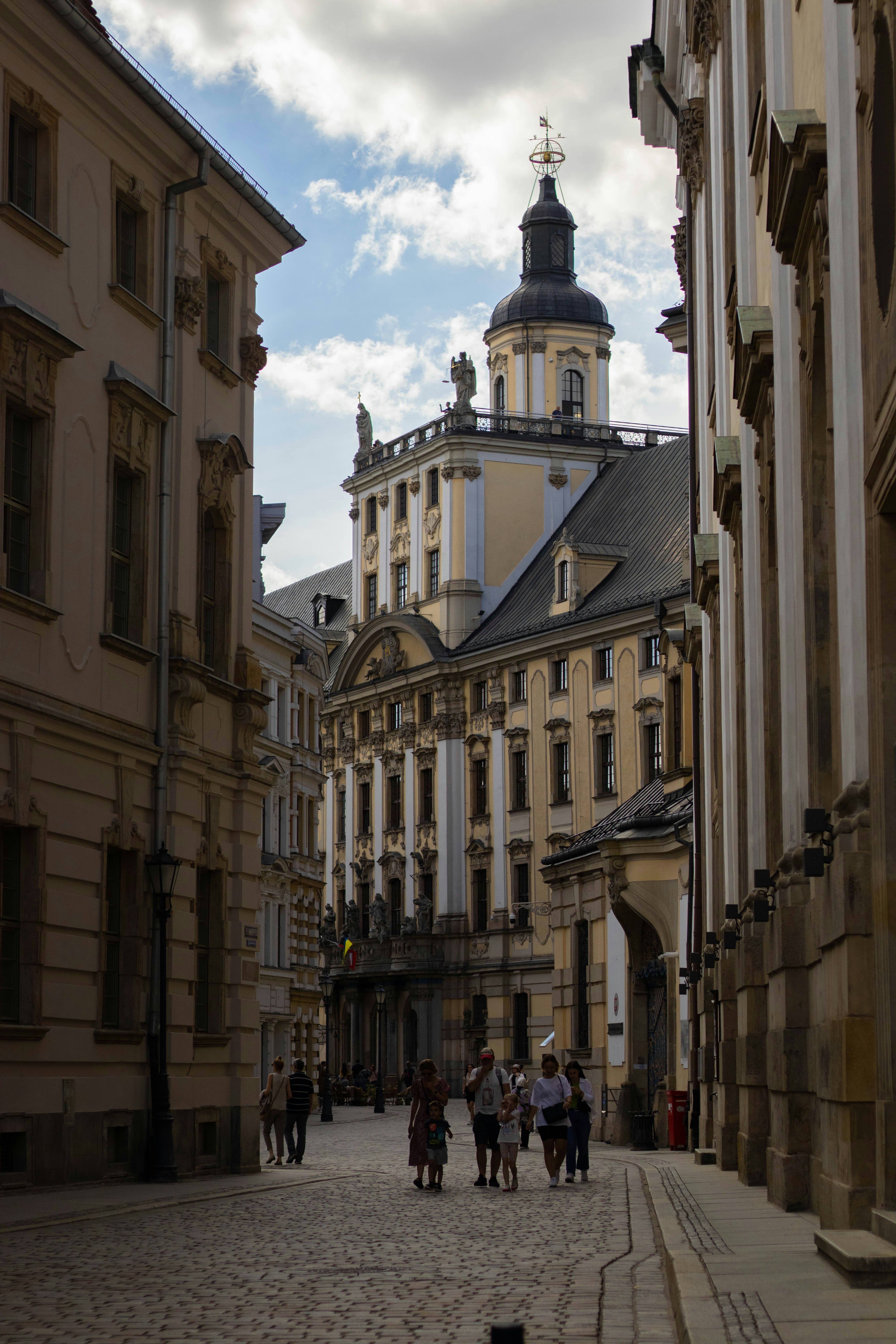 Photo by luizalubinska