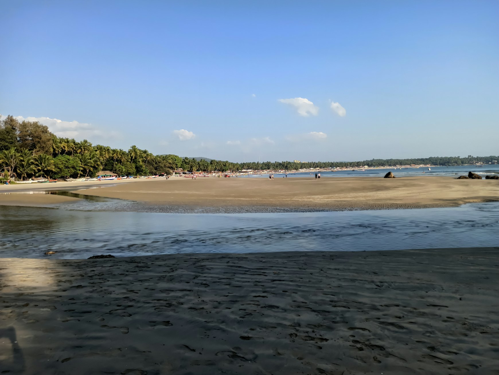 Duli Beach Palawan surfing