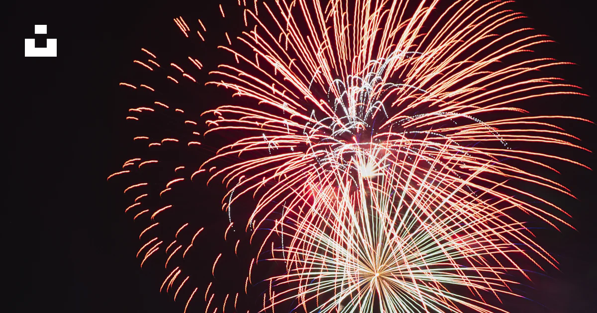 A bunch of fireworks that are in the sky photo – Free Fireworks Image ...