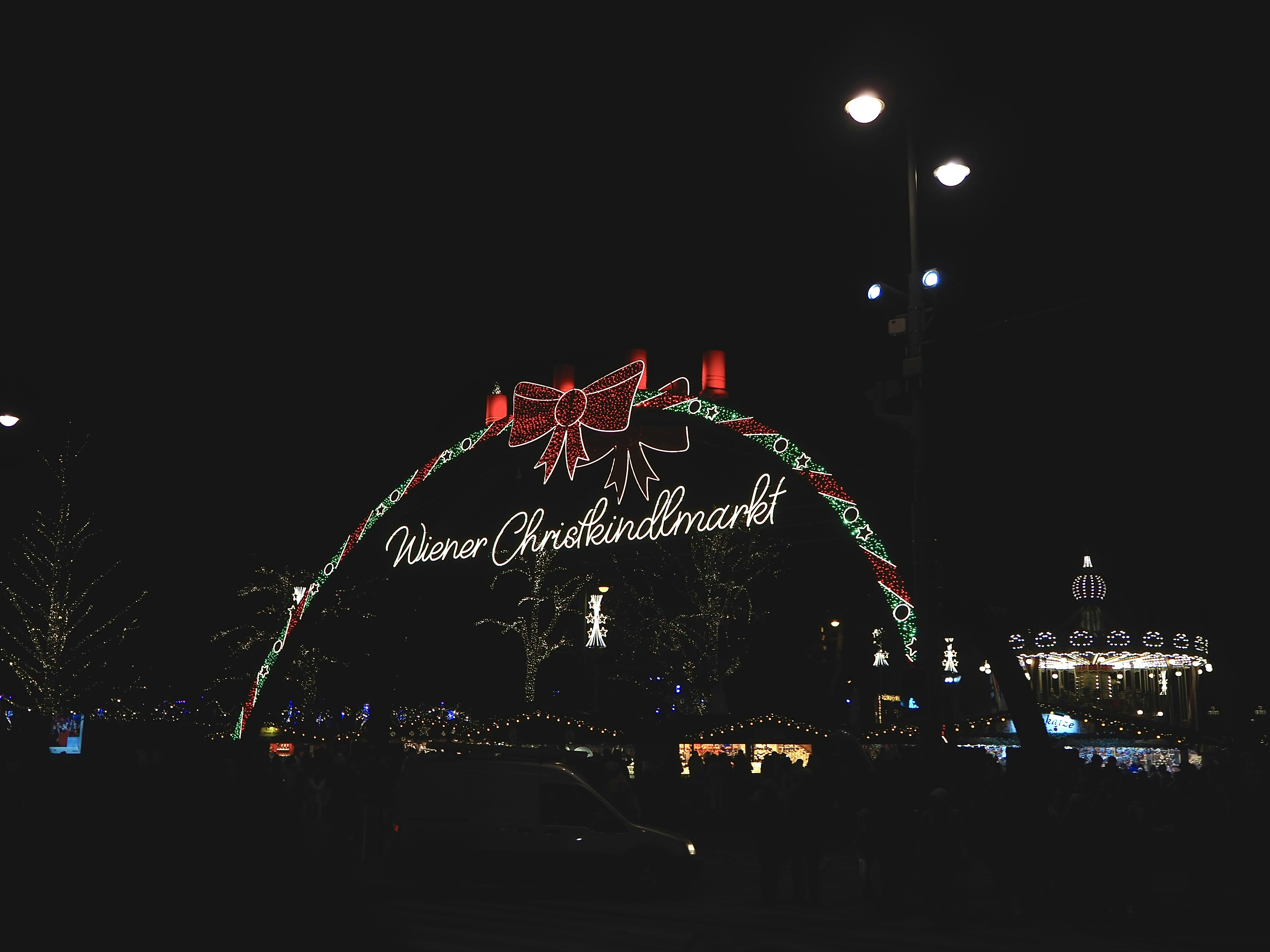 Festive Friday Night in Chicago: December 12, 2025