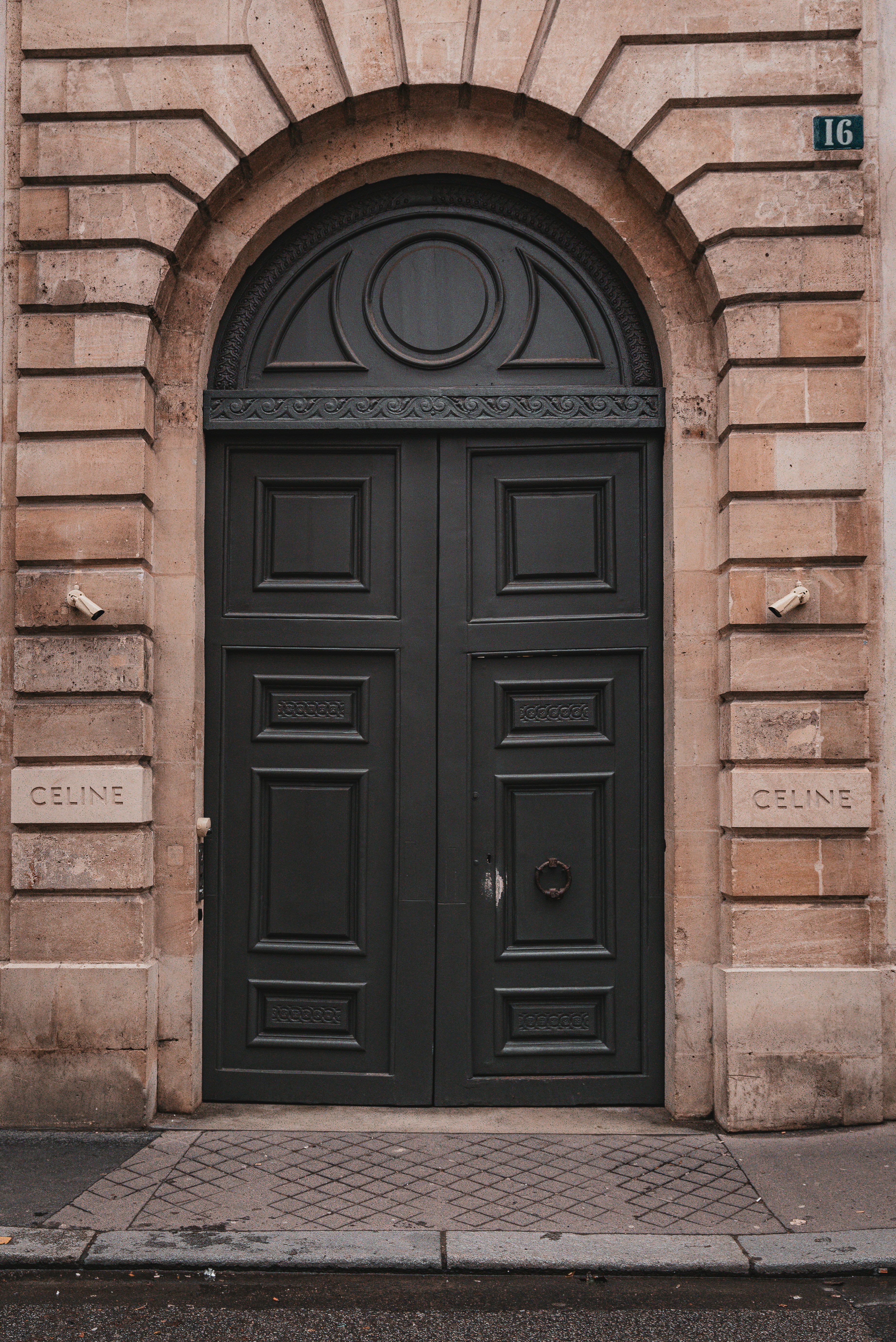 Photo by valentinlacoste