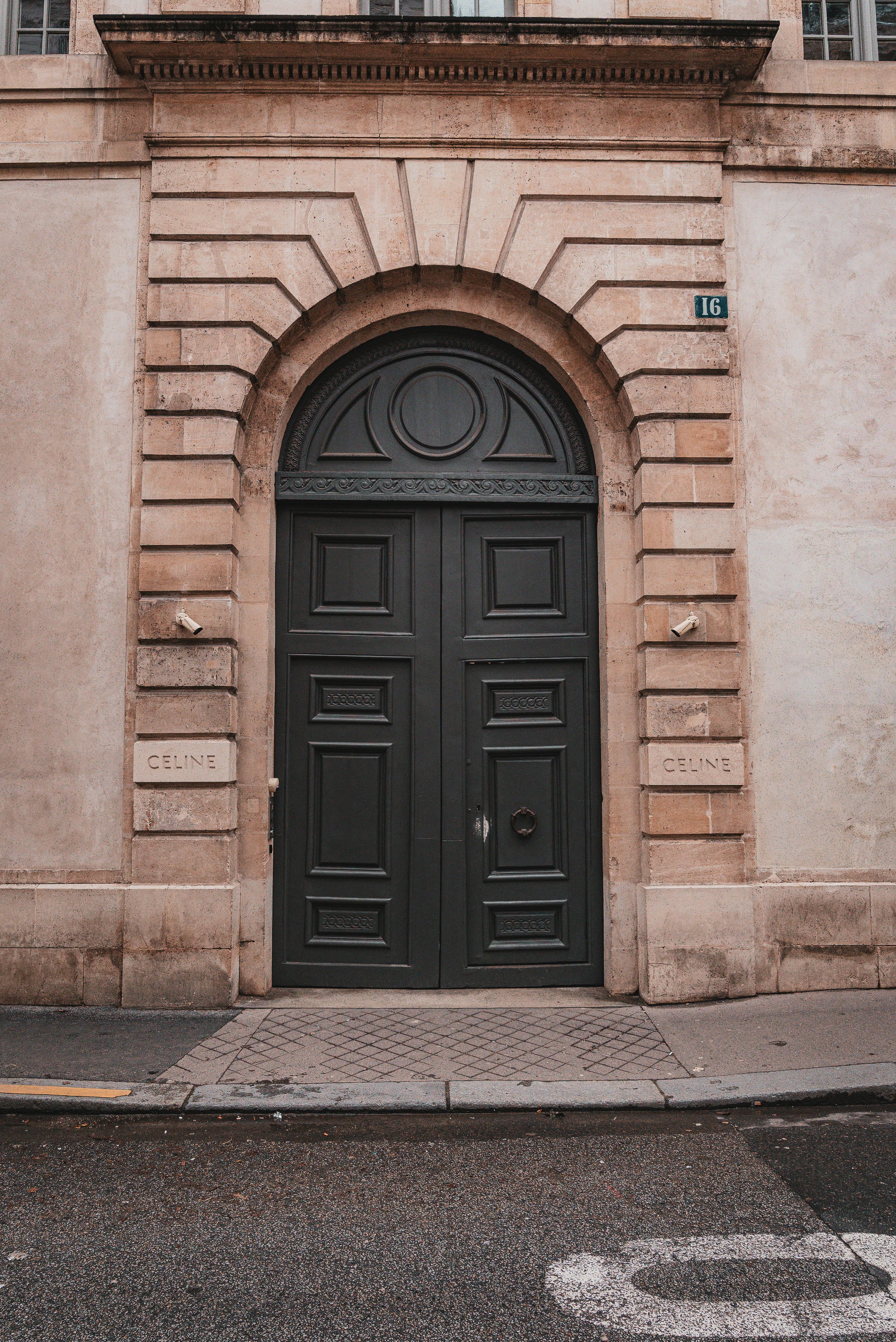 Photo by valentinlacoste