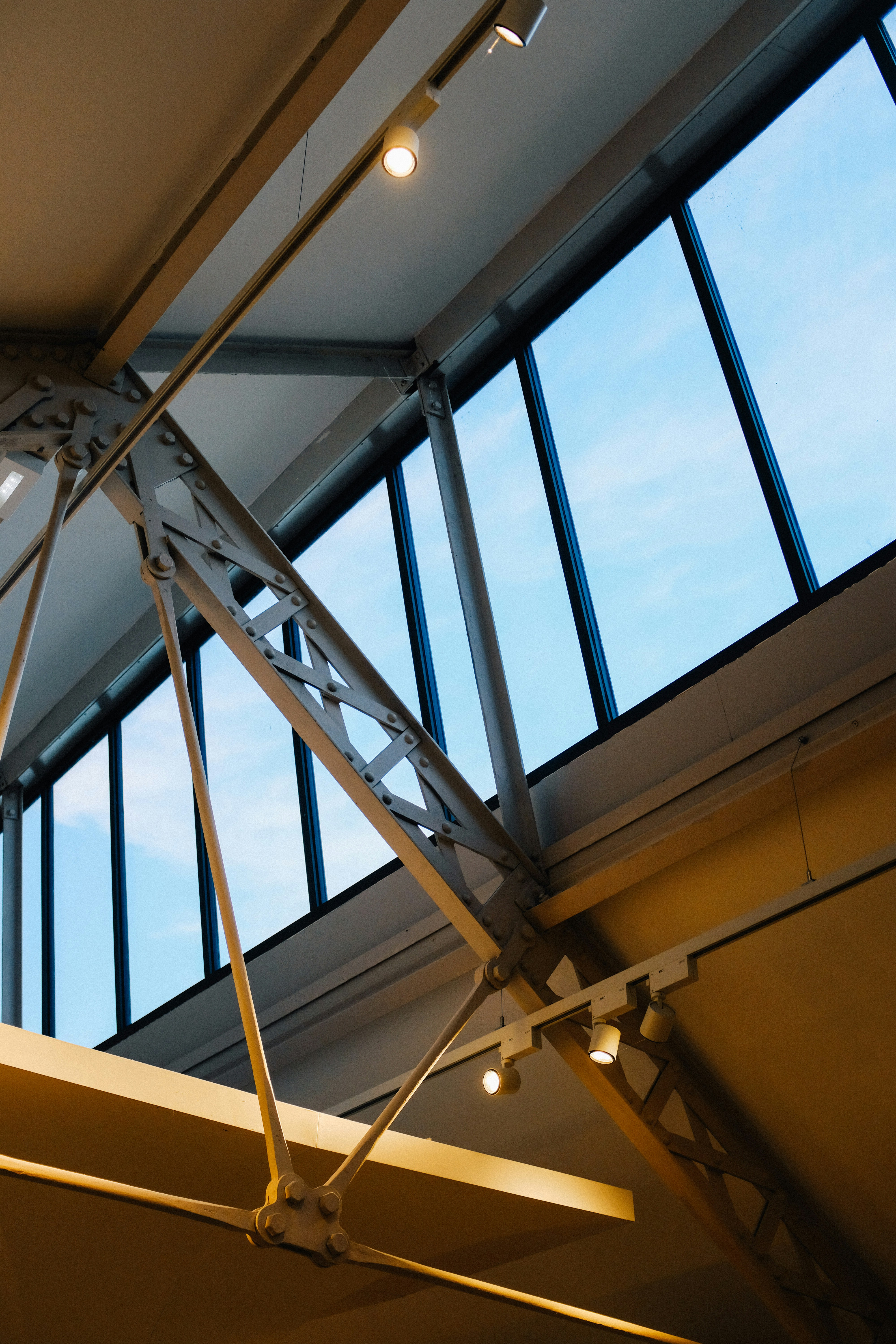 Photo by adrienolichon