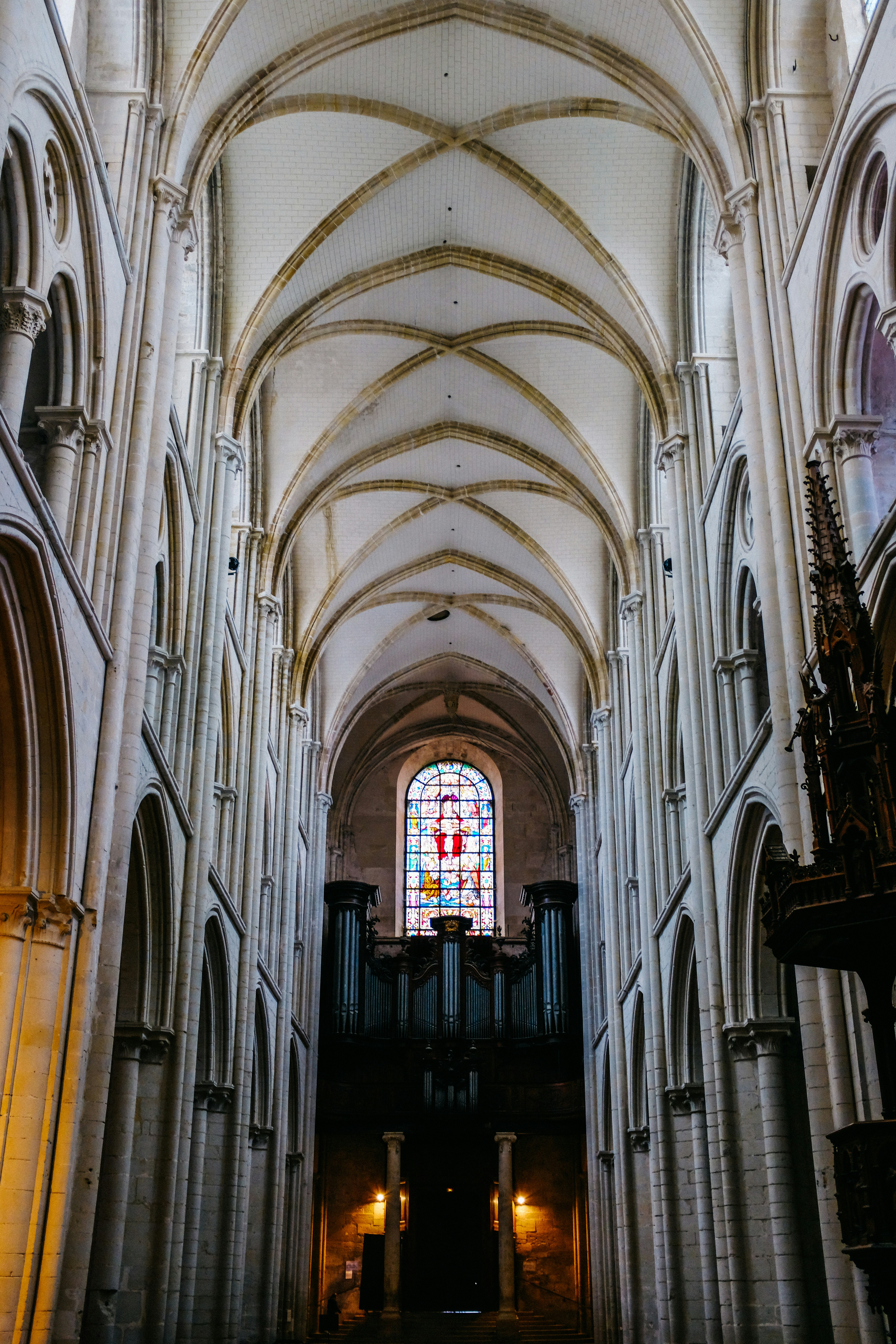 Photo by adrienolichon