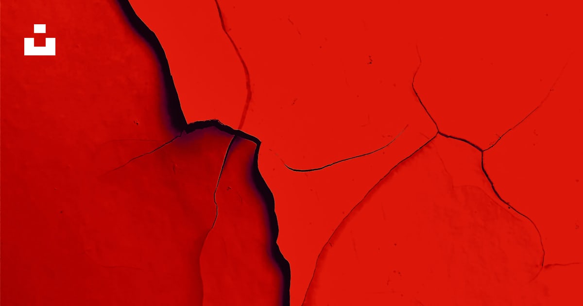 Foto zum Thema Eine rote Wand mit einem Riss darin – Kostenloses Bild ...