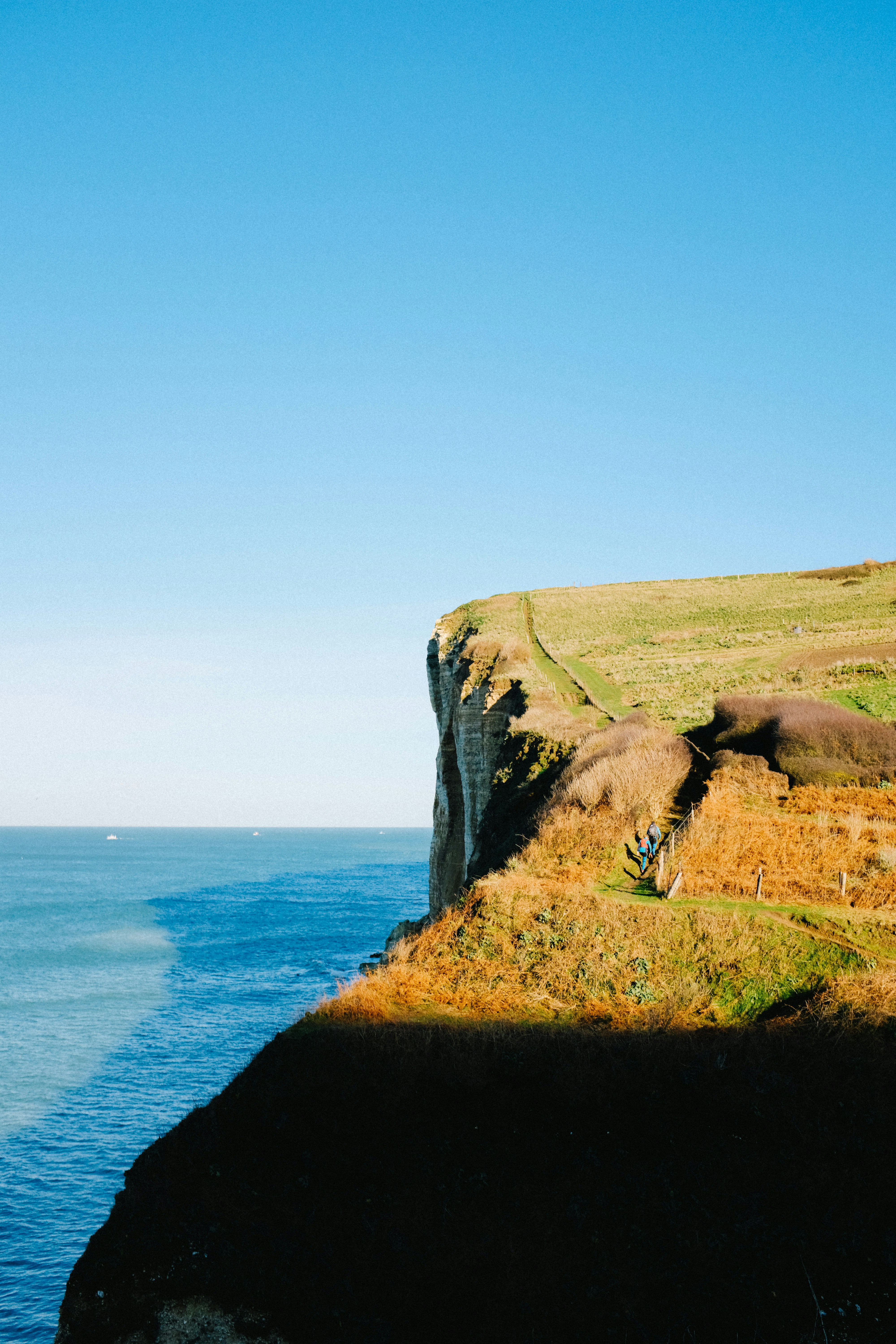 Photo by adrienolichon