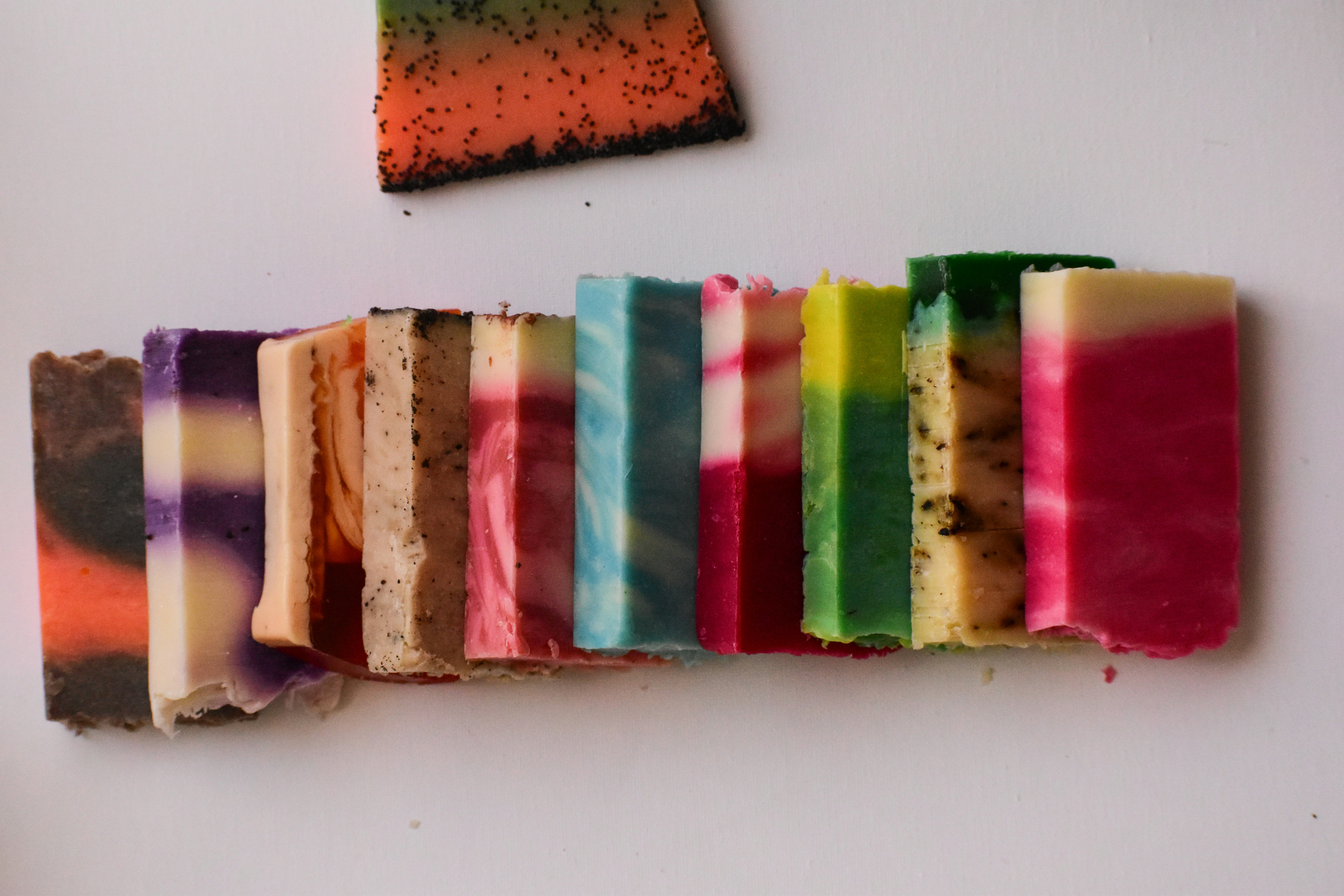 Diferentes tejidos en una paleta de colores