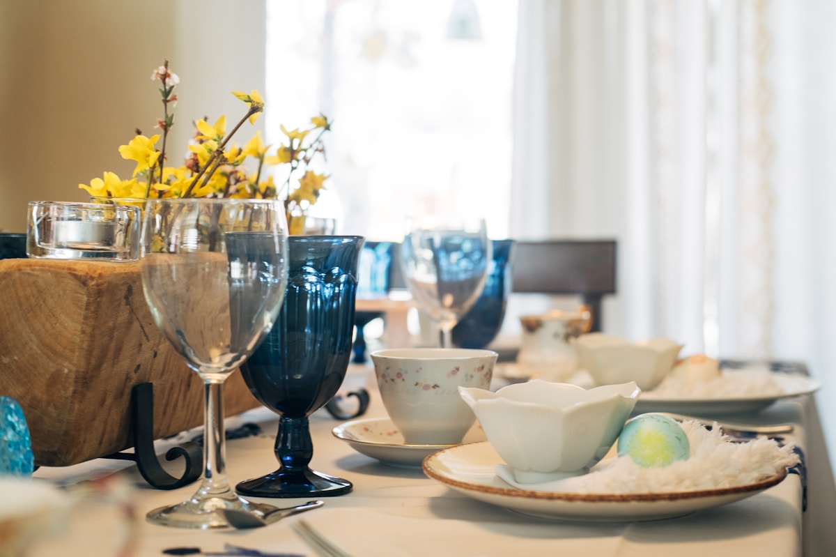 How can you create a memorable and traditional Easter menu