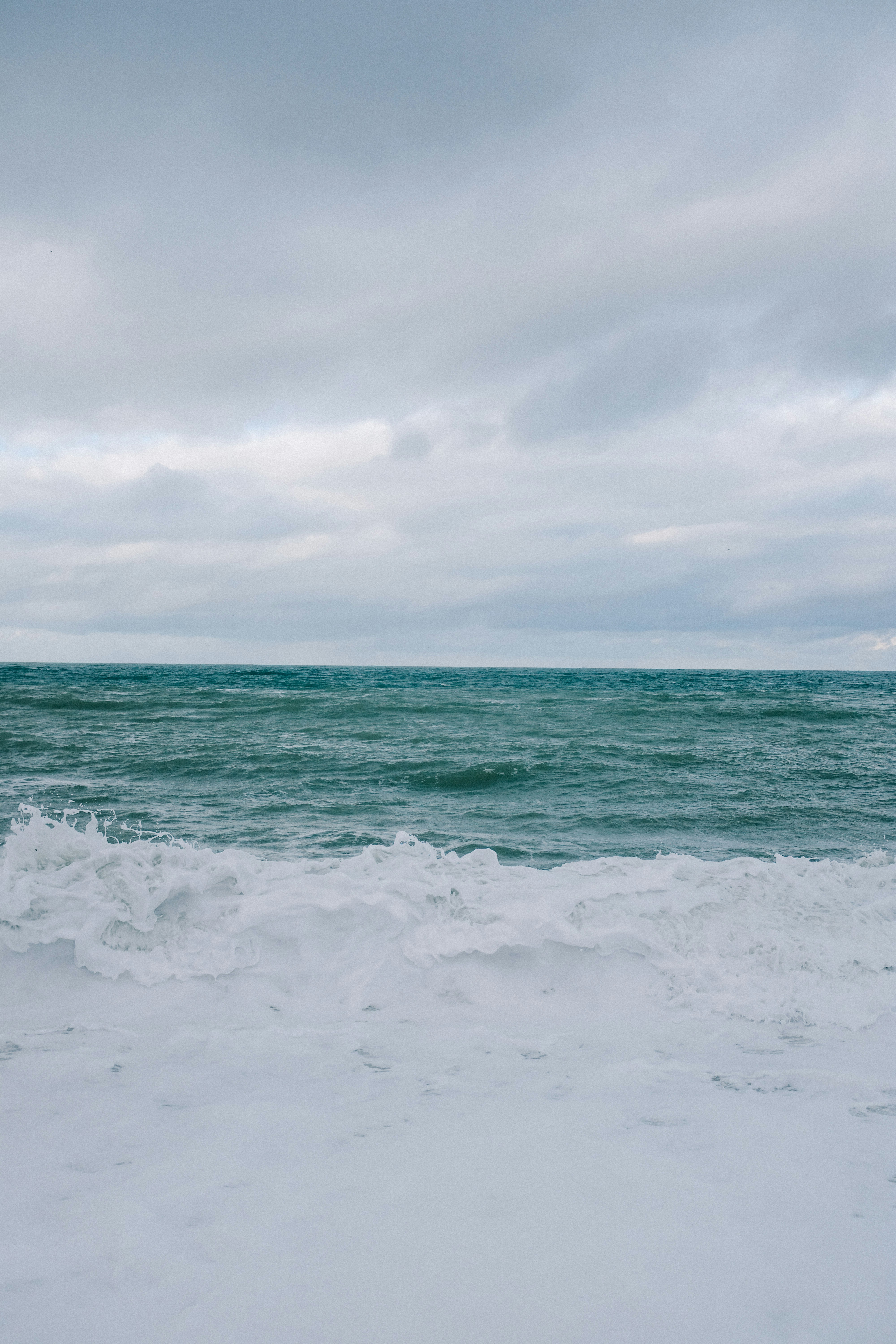 Photo by adrienolichon