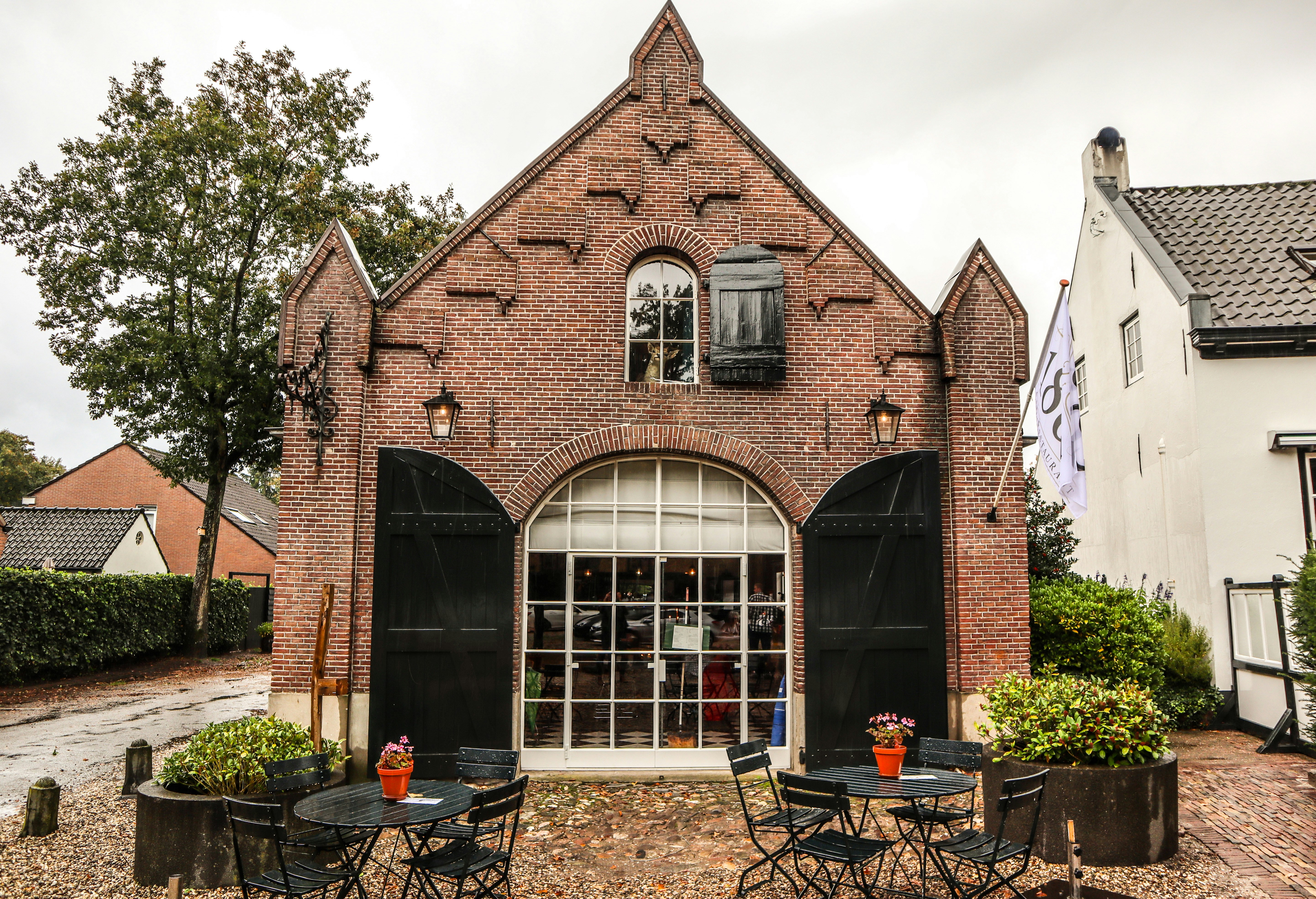 Café Jambor in Oldenzaal wordt gesloopt voor vijf woningen