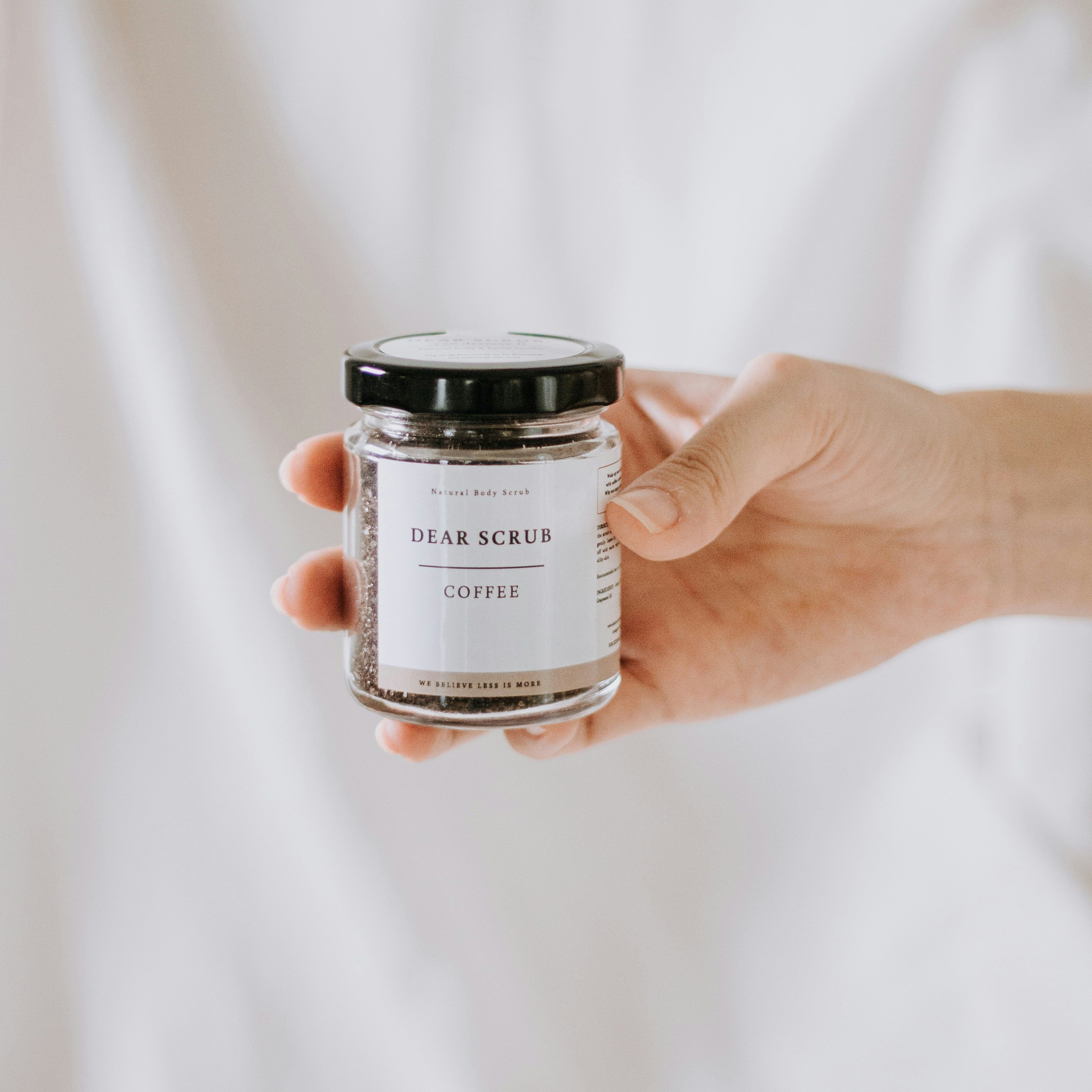 black and white bed linen