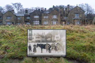 Close-up of an old photograph displayed on the échovernier website showing Vernier's past.