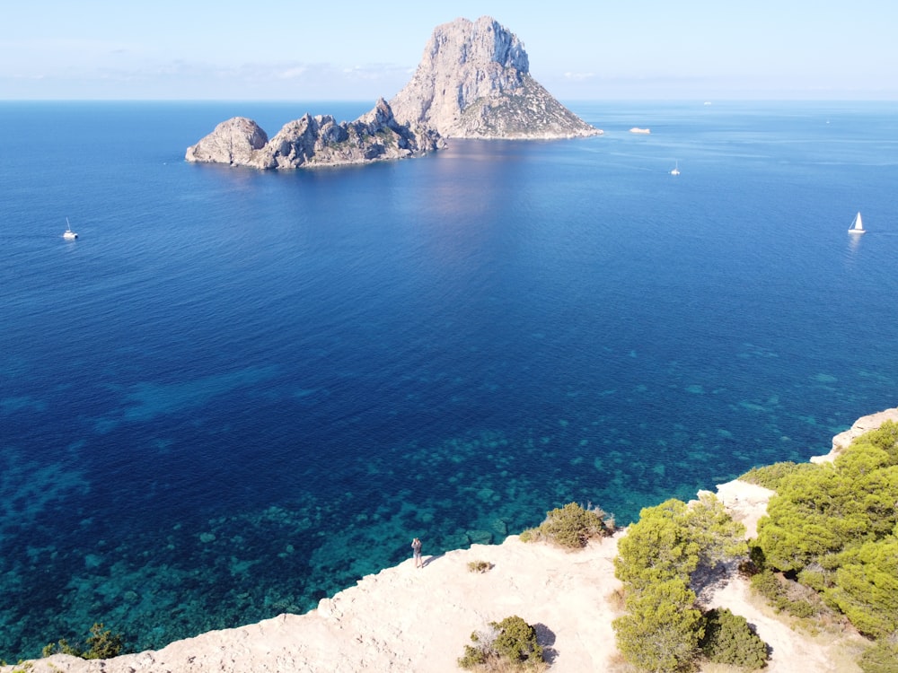 an island in the middle of the ocean