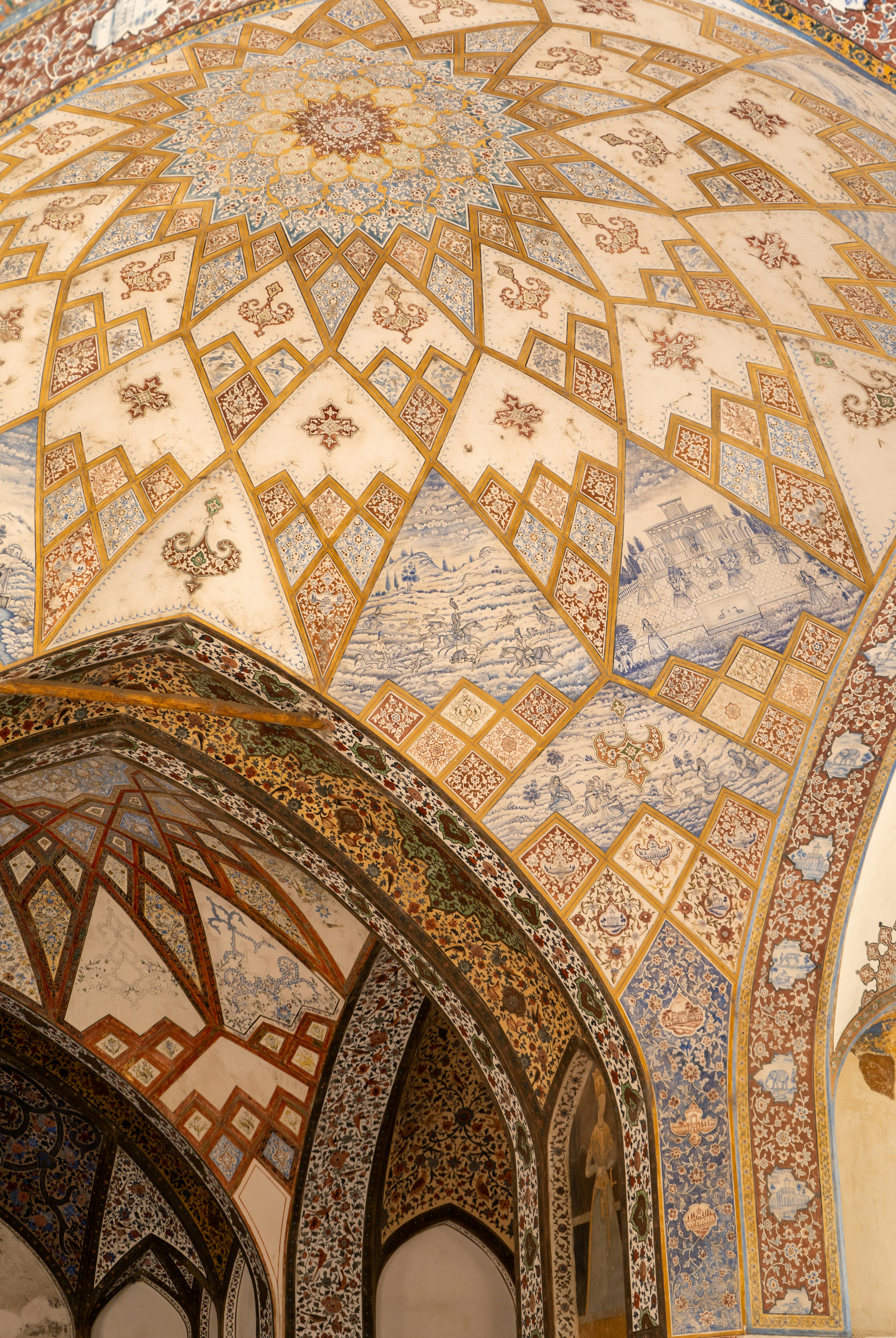 Photo by mahbodakhzami