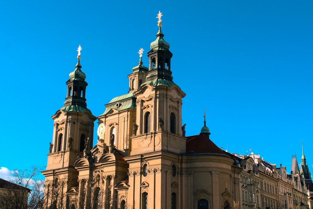 a large building with two towers on top of it