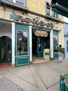 A boutique shop in Kailua with a welcoming storefront and a website on display