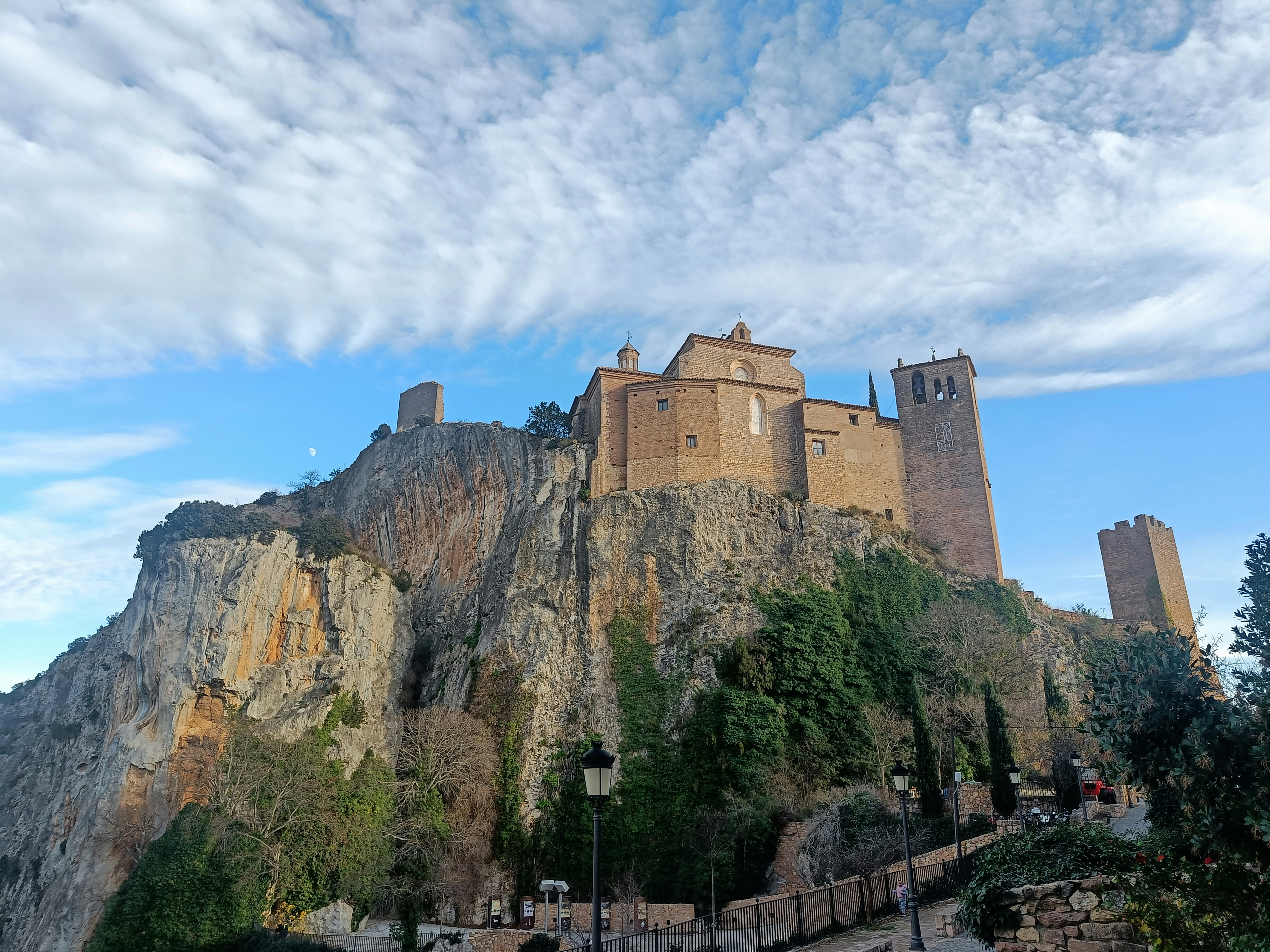 Las 3 mejores empresas de inteligencia artificial SEO en Huesca