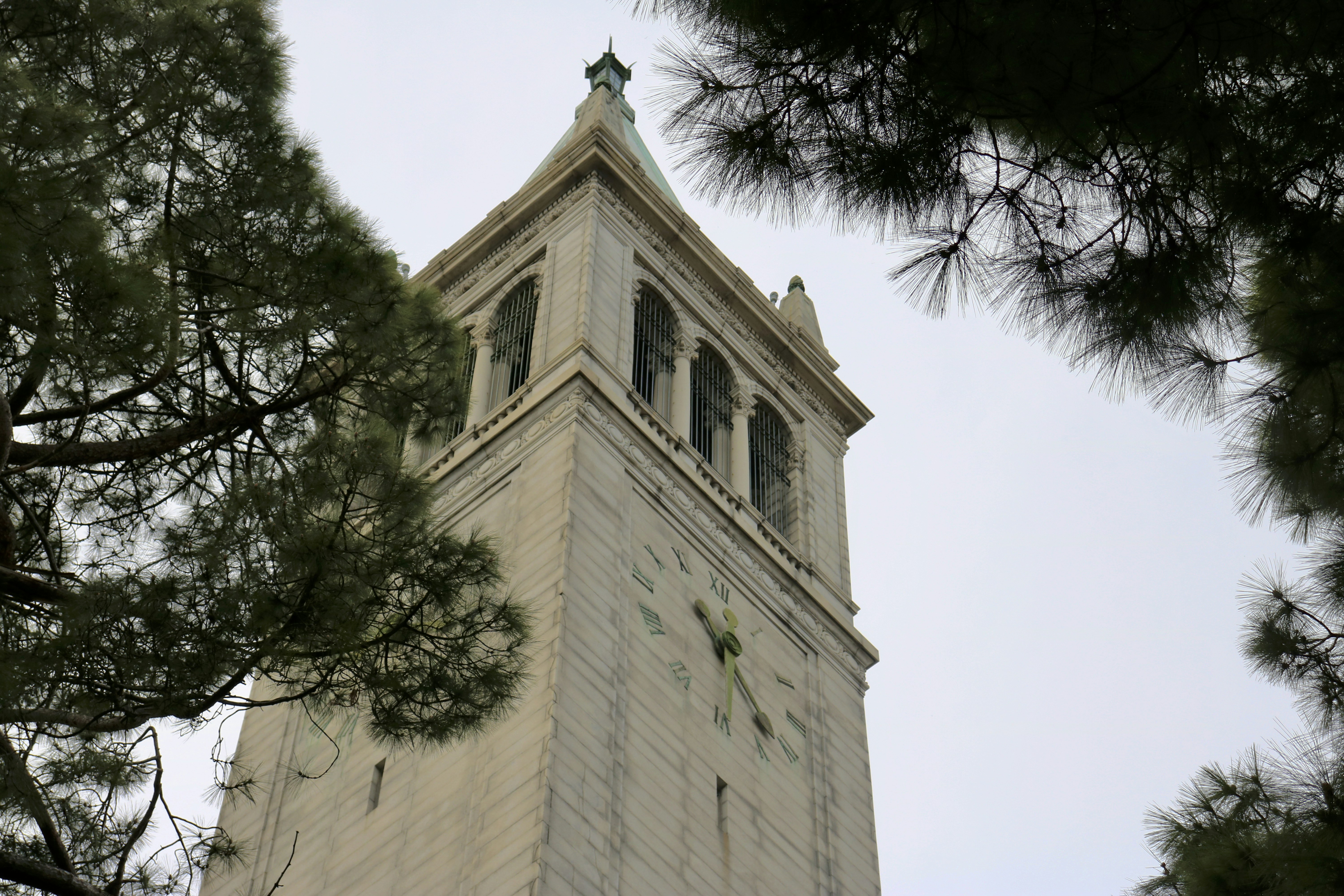 Female UC Berkeley students awoken by homeless intruder