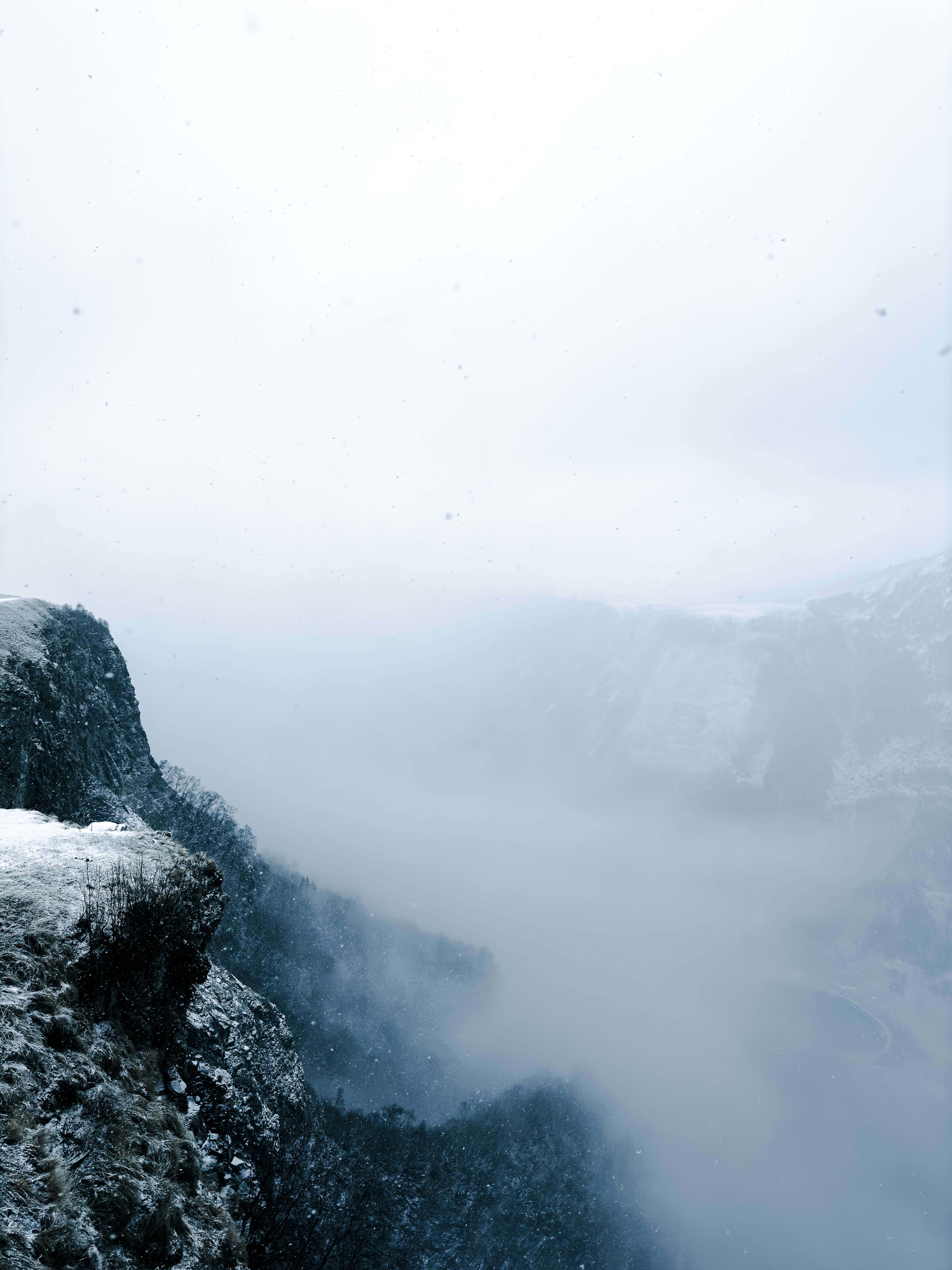 winter snow mountain wallpaper, wallpaper, Ski Trip Outfits for Beginners: What to Wear 5